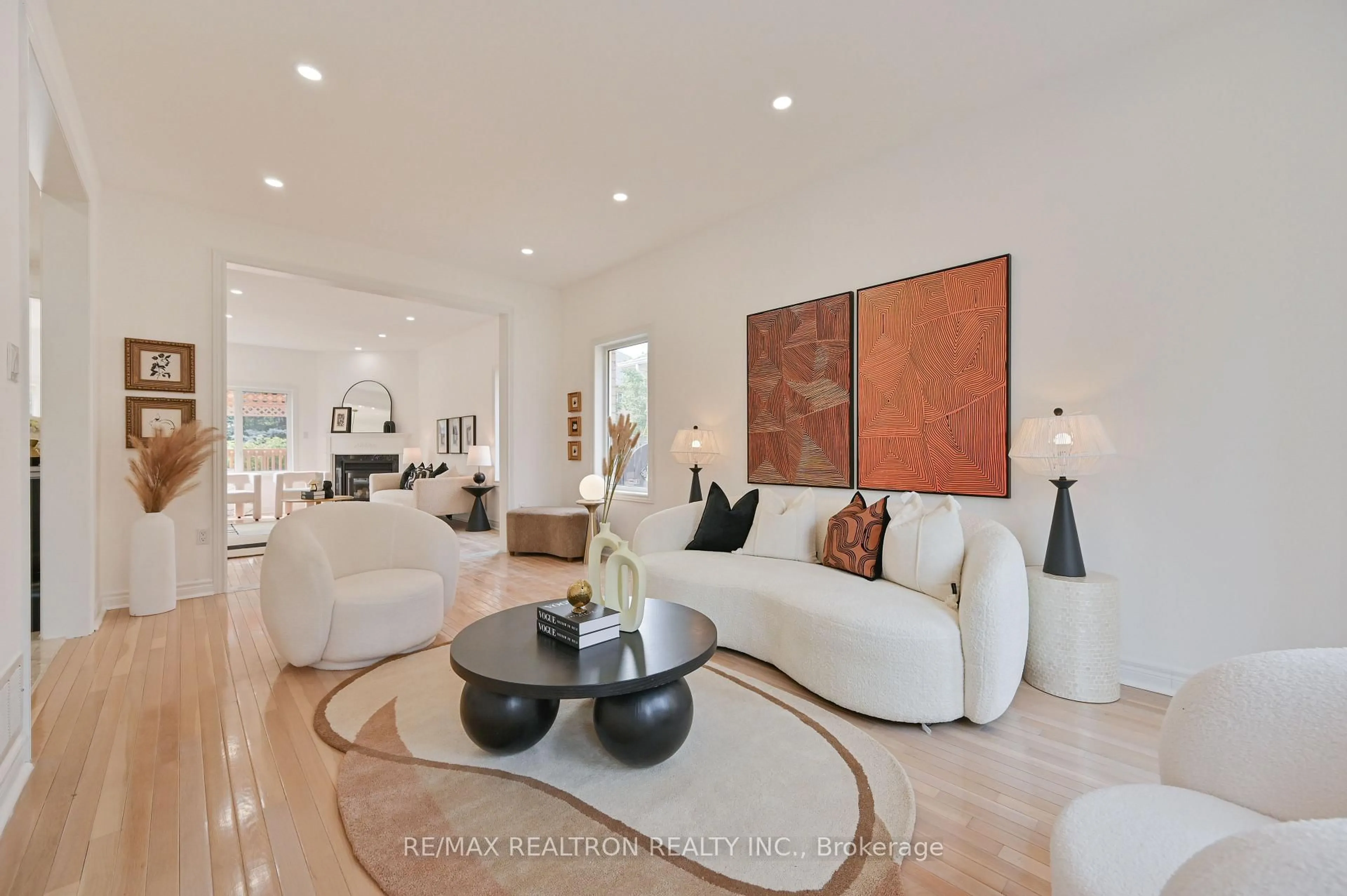 Living room with furniture, unknown for 6 Renberg Dr, Markham Ontario L6C 1Y5