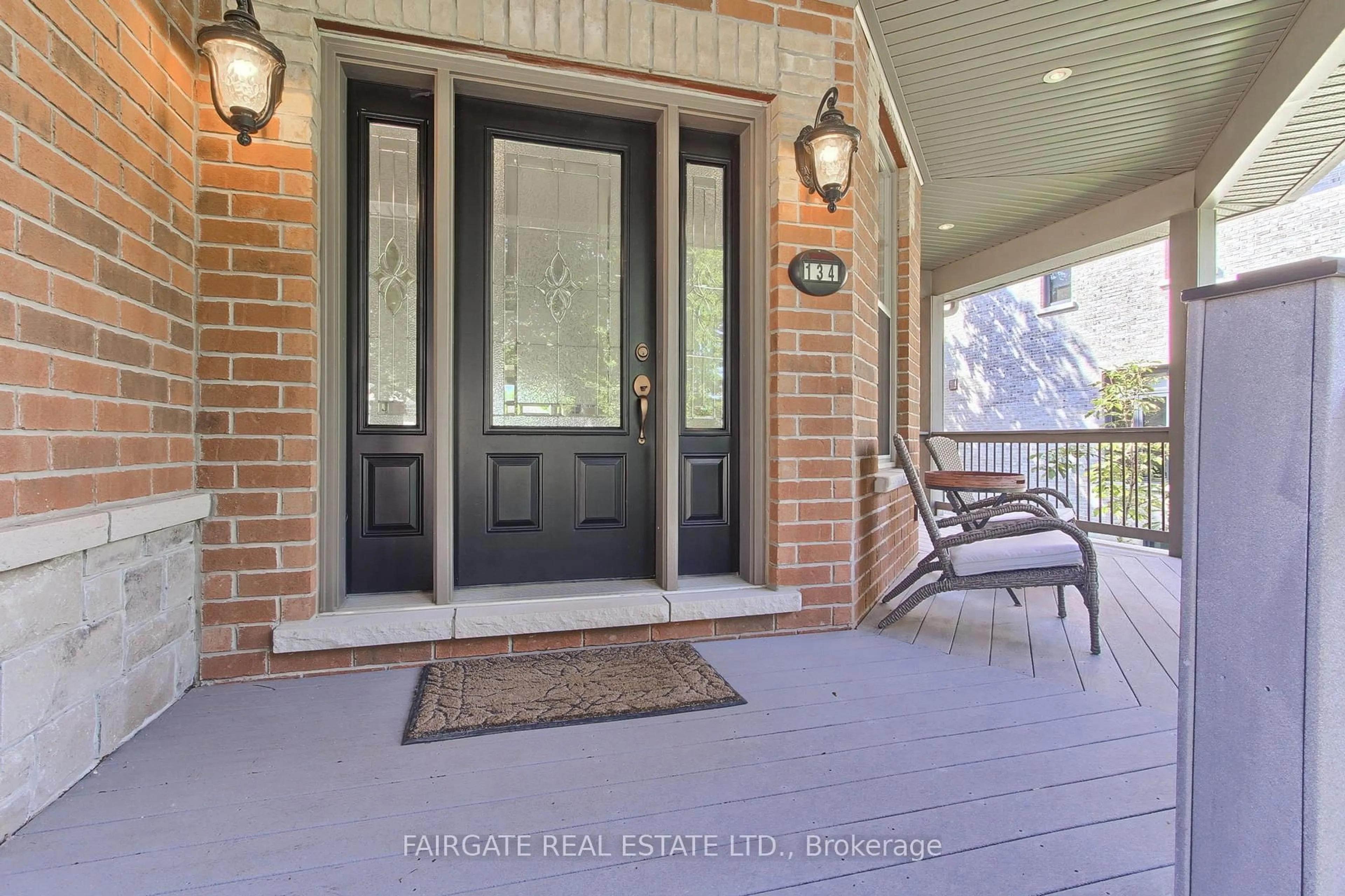Indoor entryway for 134 Church St, Whitchurch-Stouffville Ontario L4A 4T8