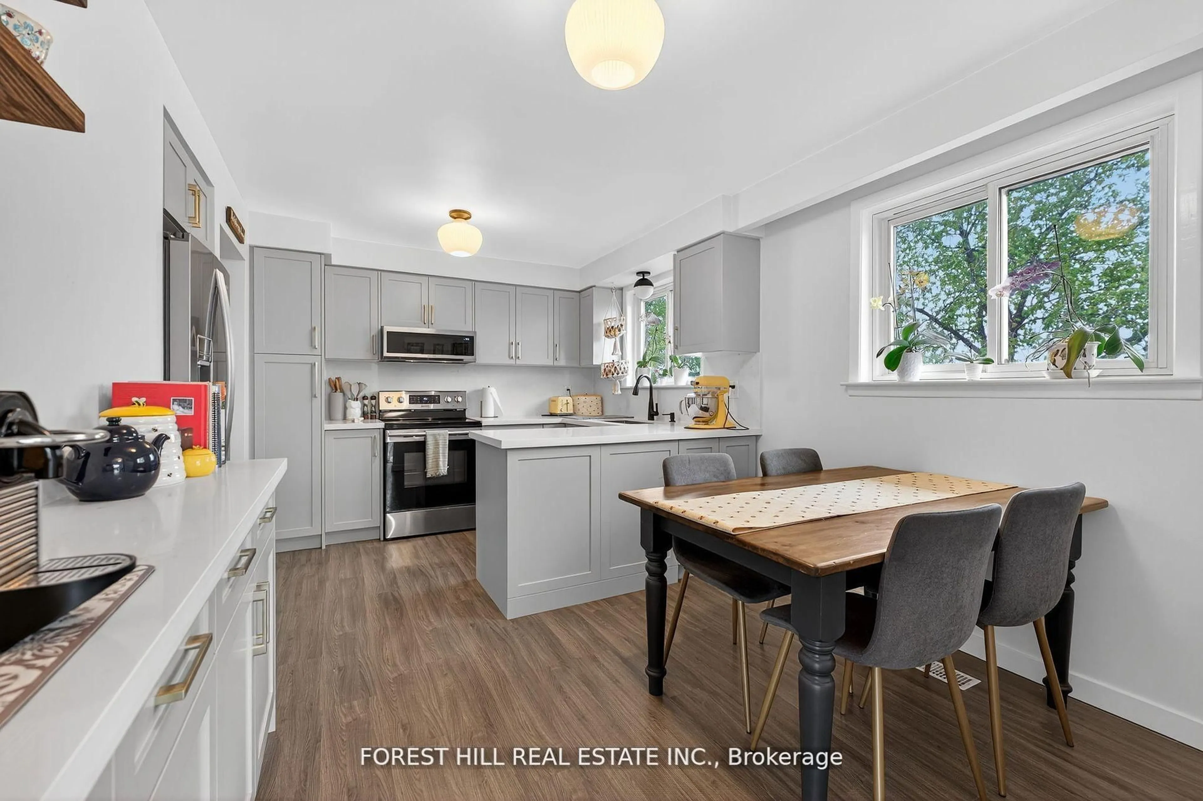 Open concept kitchen, unknown for 100 Andrew Park, Vaughan Ontario L4L 1E9