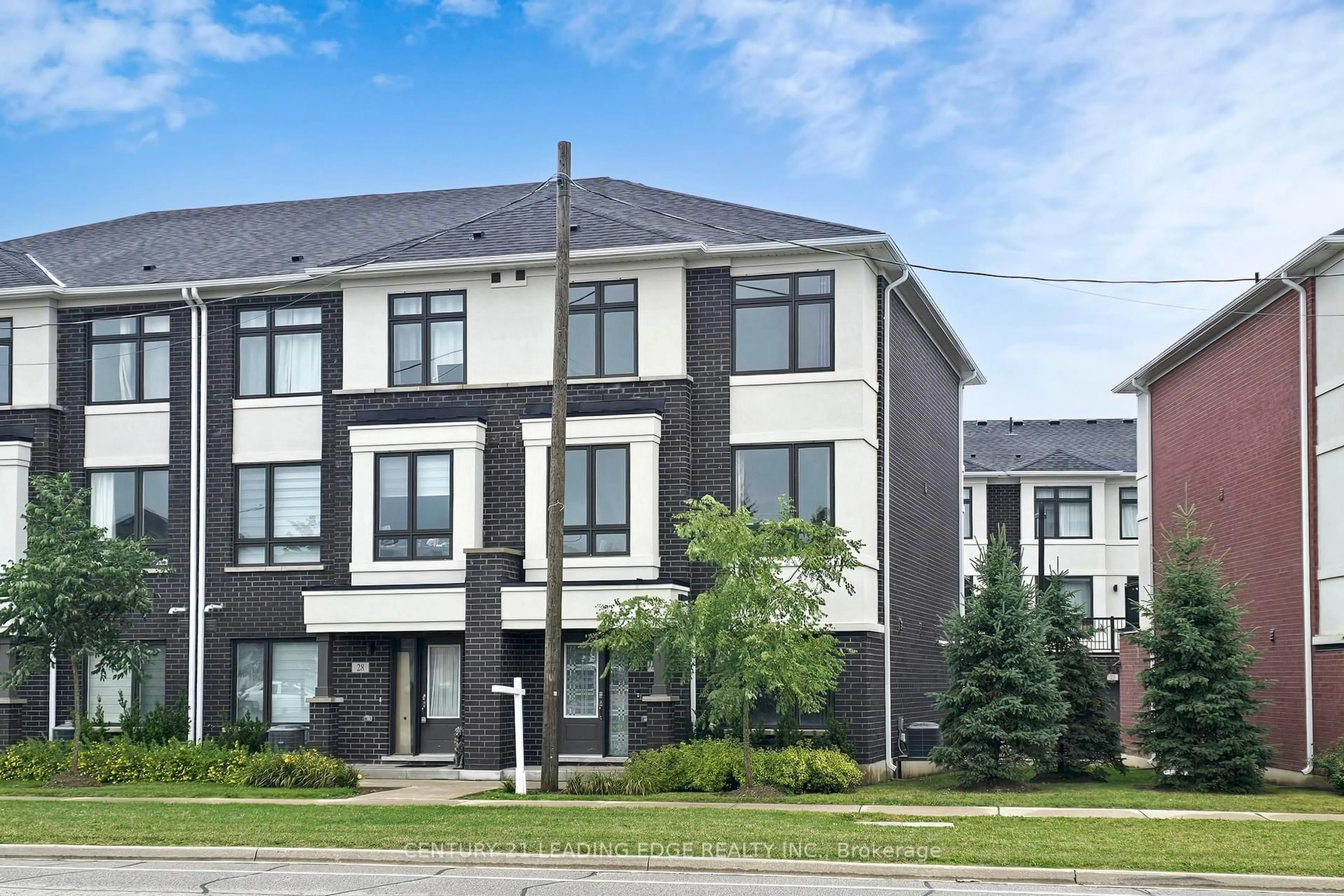 Home with brick exterior material, street for 26 JAMES NOBLE Lane, Richmond Hill Ontario L4C 5S7