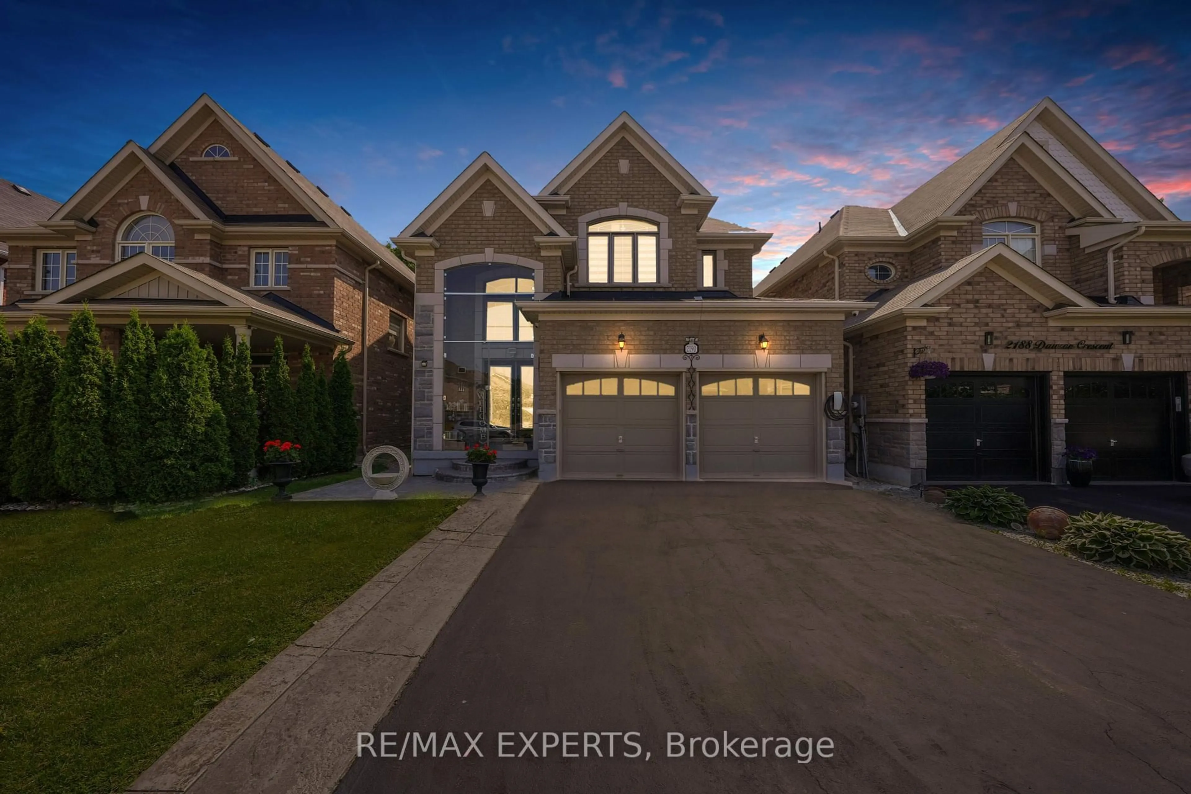 Home with brick exterior material, street for 2190 Dawson Cres, Innisfil Ontario L9S 0G9