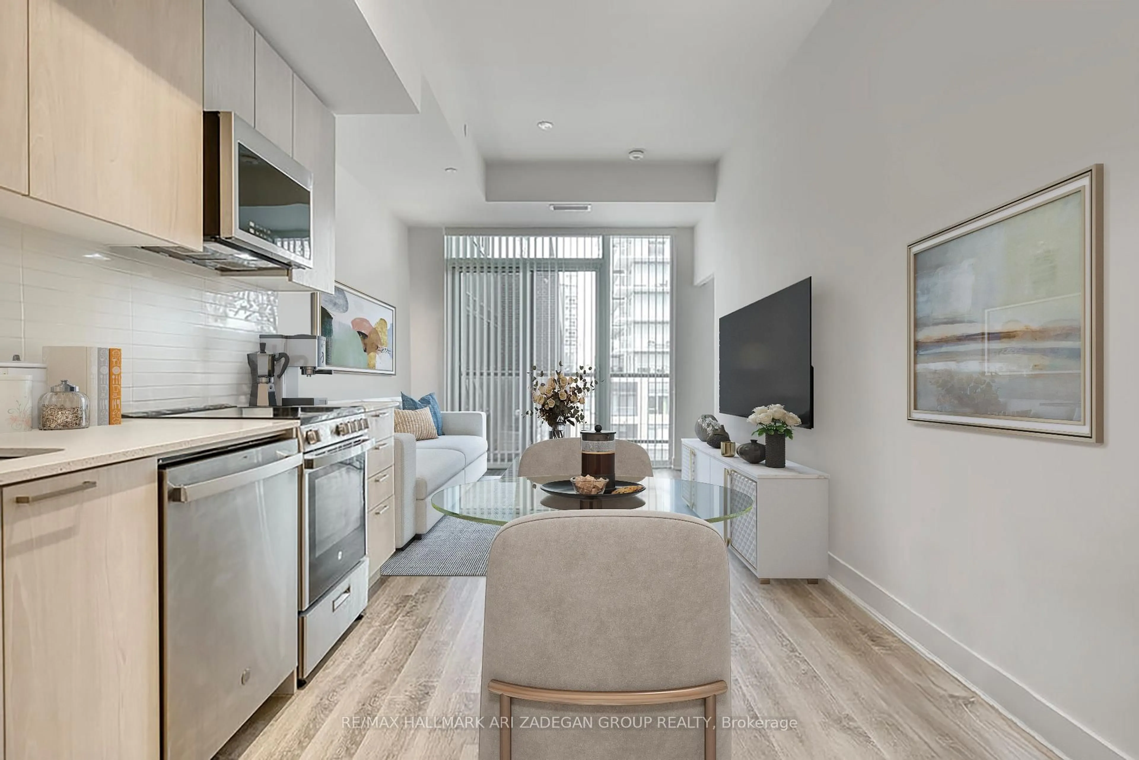 Open concept kitchen, unknown for 185 Deerfield Rd #423, Newmarket Ontario L3Y 0G7
