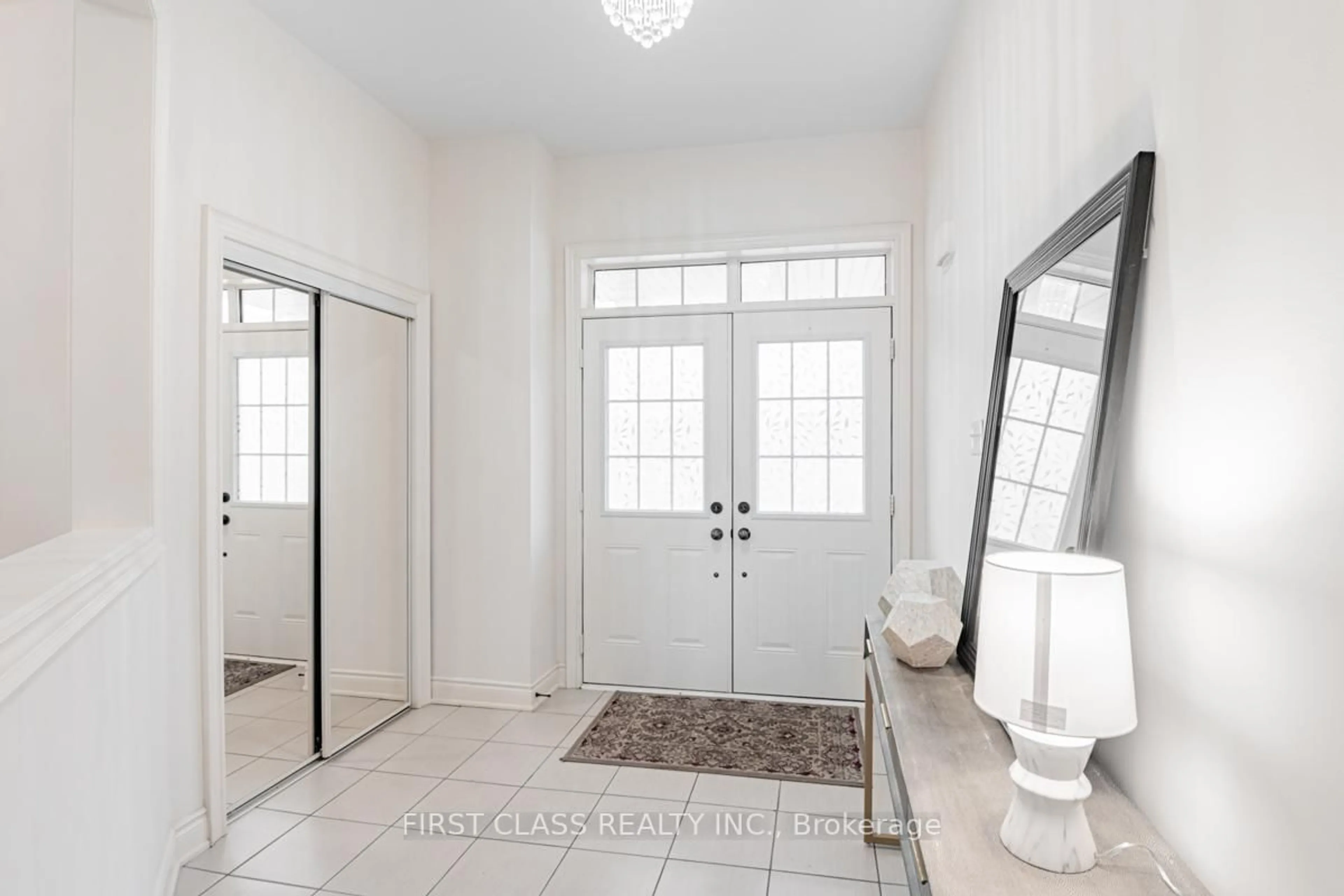 Indoor entryway for 15 Hua Du Ave, Markham Ontario L6C 0T2