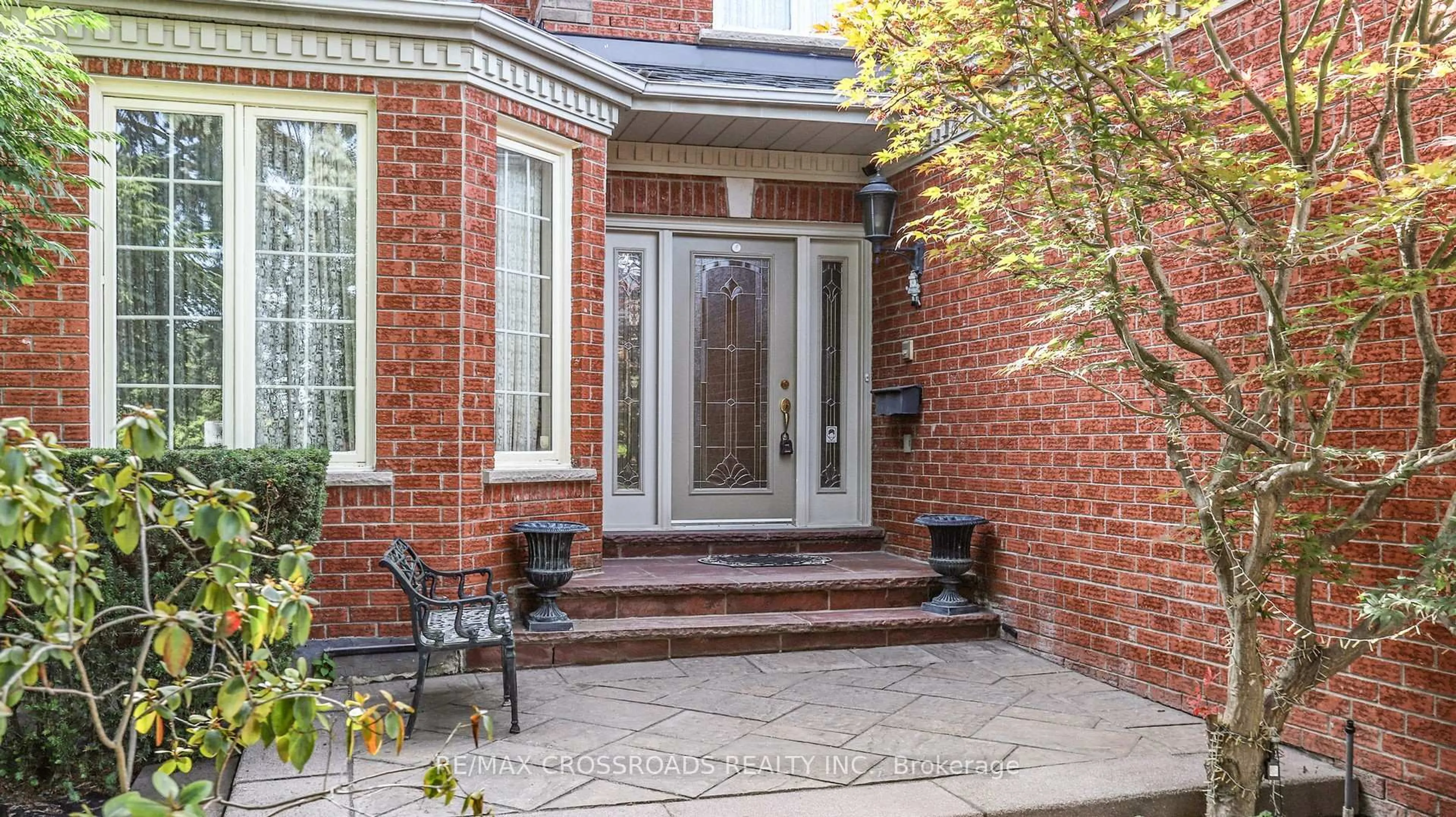 Home with brick exterior material, street for 92 Braeside Sq, Markham Ontario L3R 0A5