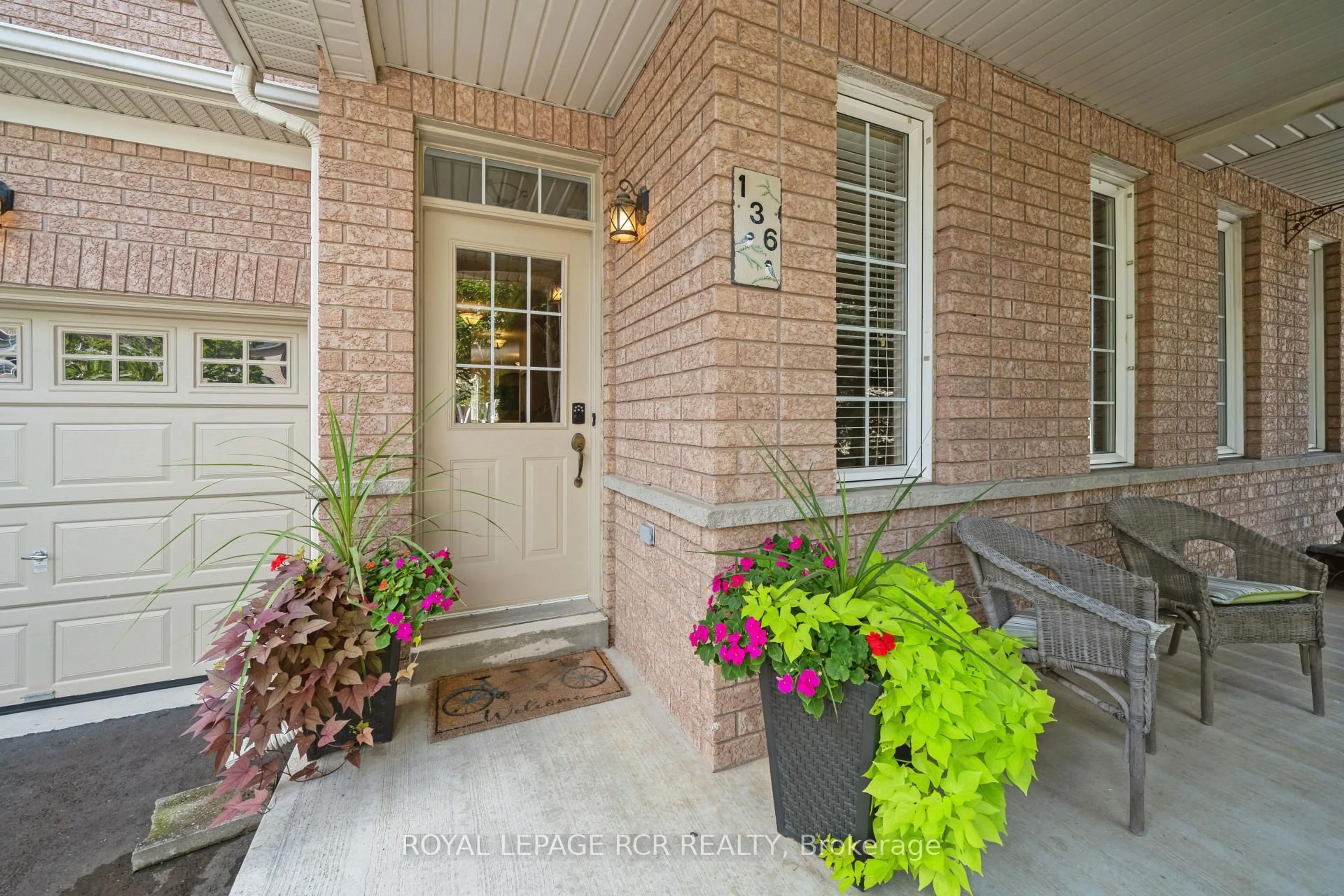 Home with brick exterior material, street for 136 Dolce Cres, Vaughan Ontario L4H 3C8