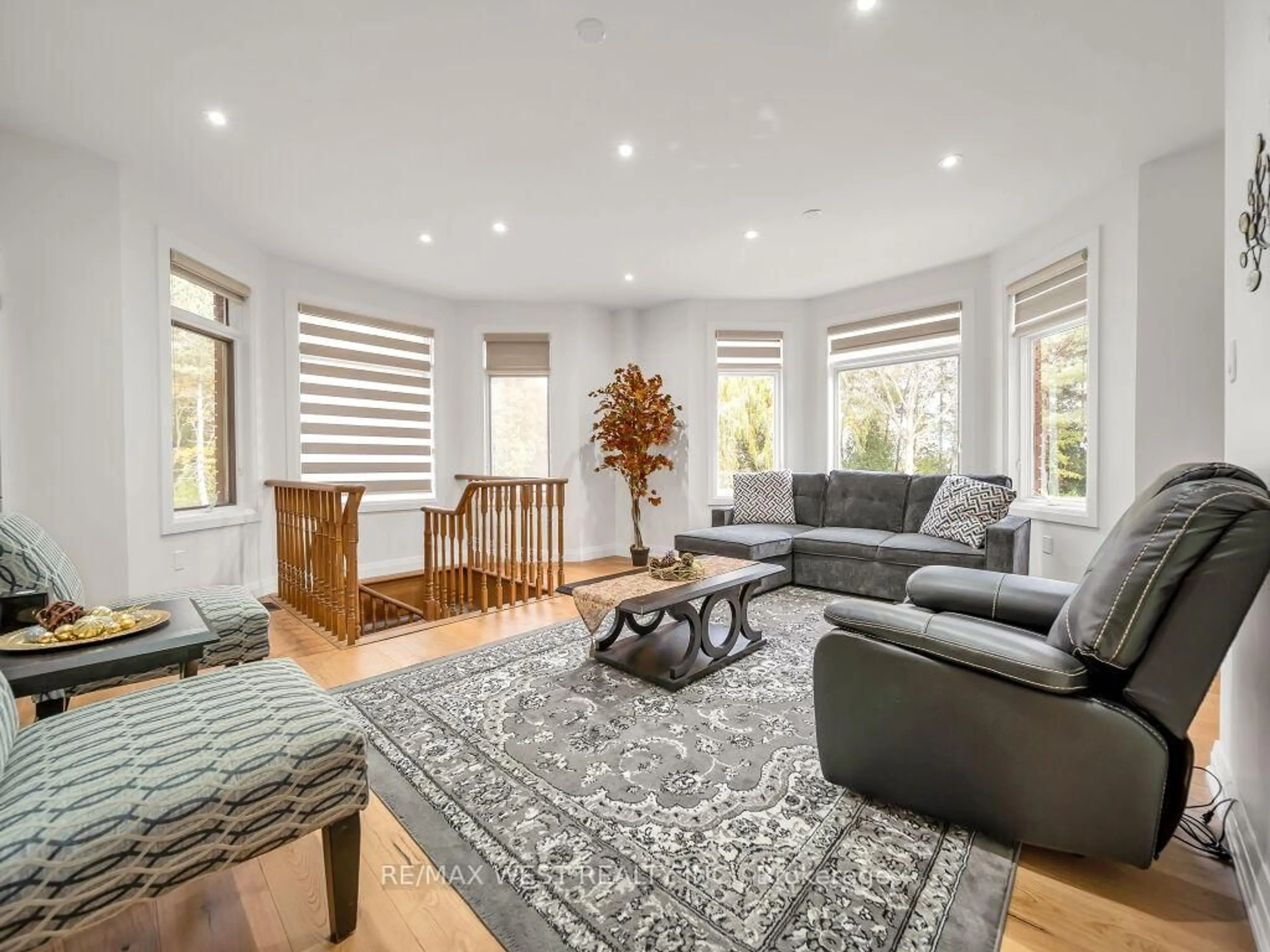 Living room with furniture, unknown for 5679 8th Line, New Tecumseth Ontario L0G 1A0