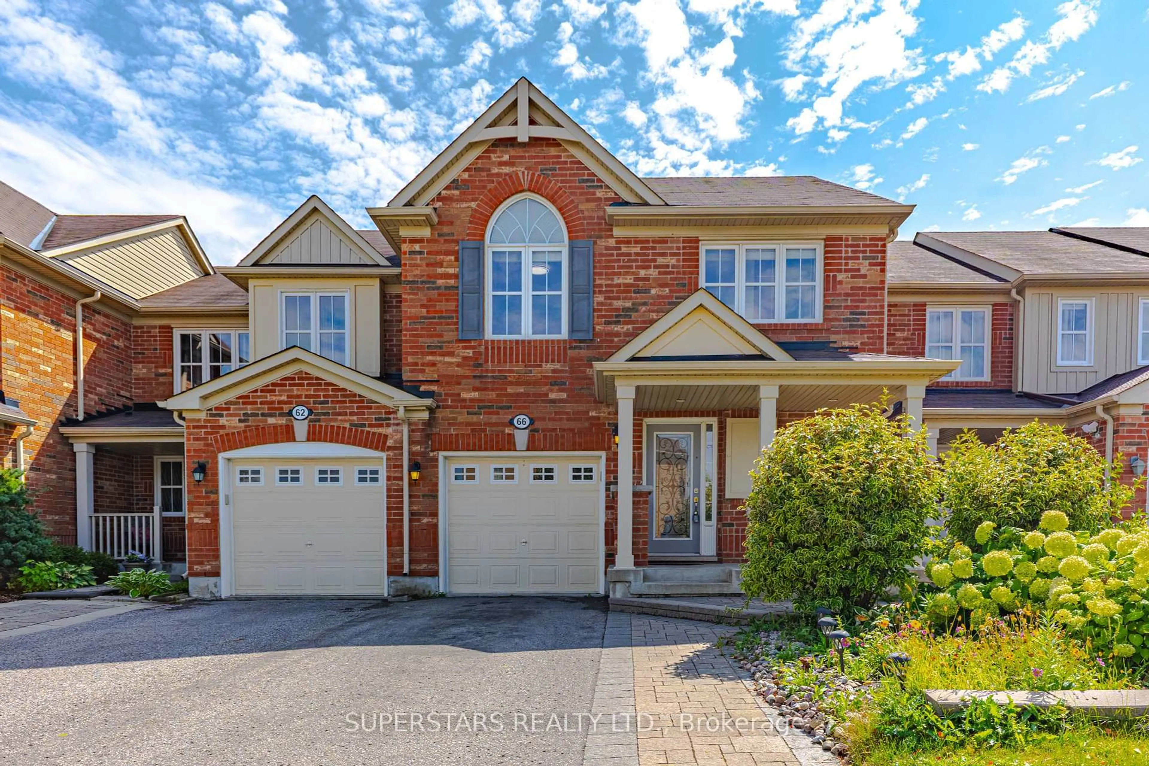 Home with brick exterior material, street for 66 Fernglen Cres, Whitchurch-Stouffville Ontario L4A 0Z7