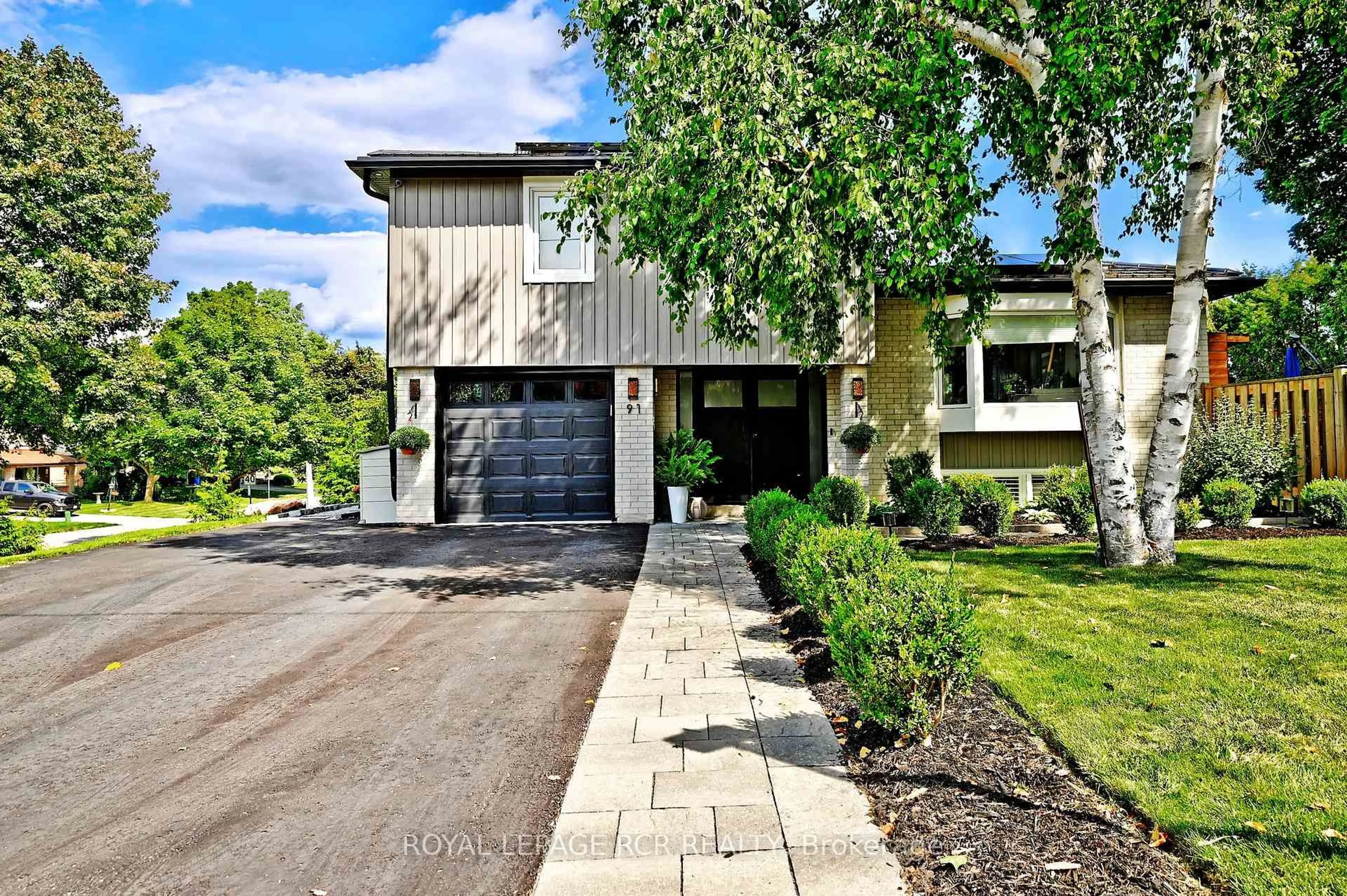 Home with brick exterior material, street for 91 Spruce St, Aurora Ontario L4G 1S2