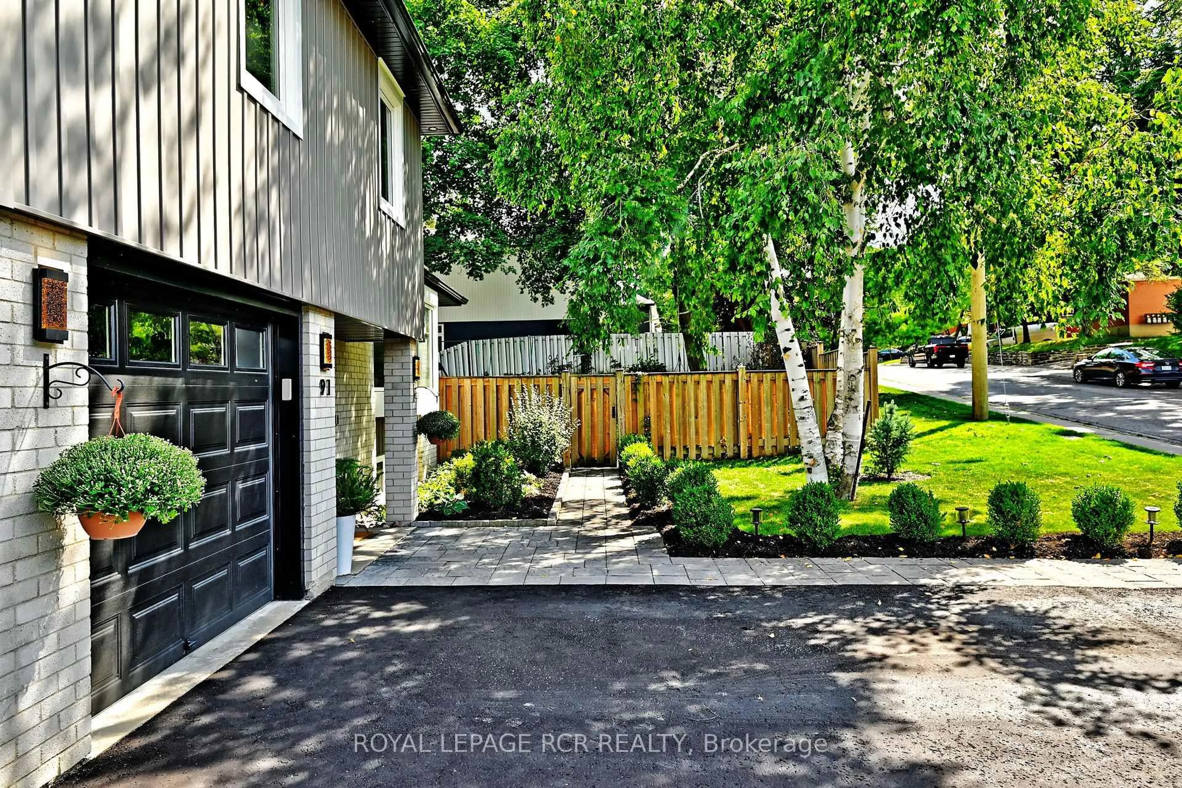 Unknown for 91 Spruce St, Aurora Ontario L4G 1S2
