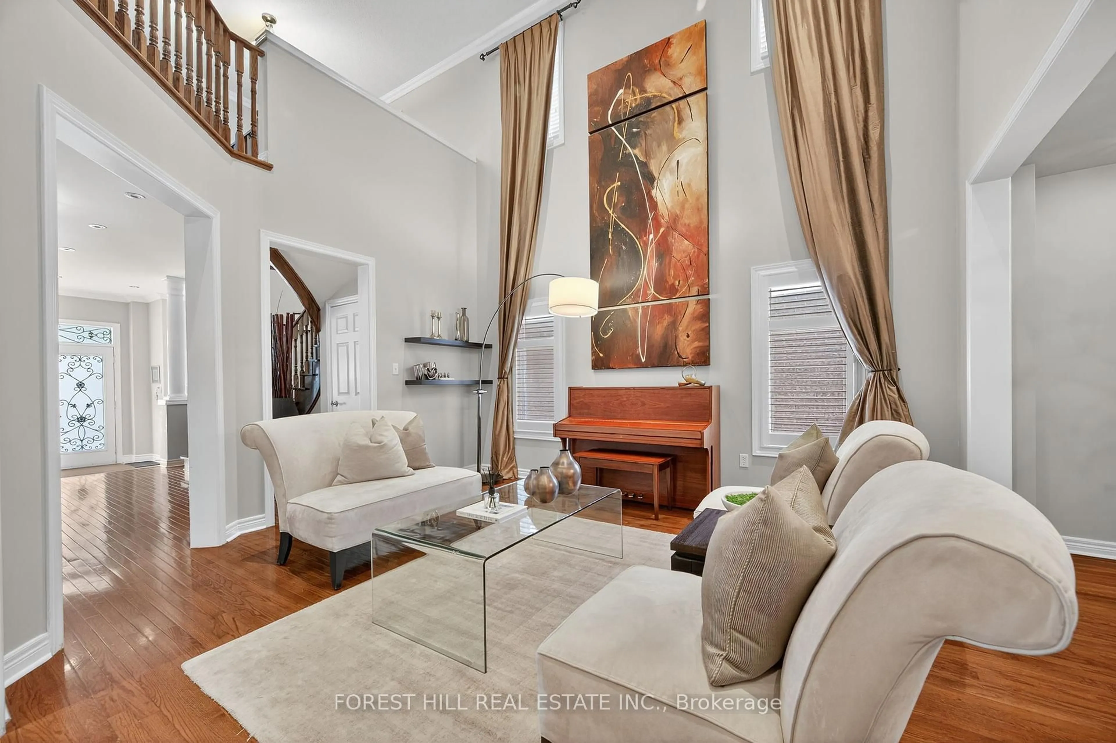 Living room with furniture, unknown for 271 Autumn Hill Blvd, Vaughan Ontario L4J 8Y4