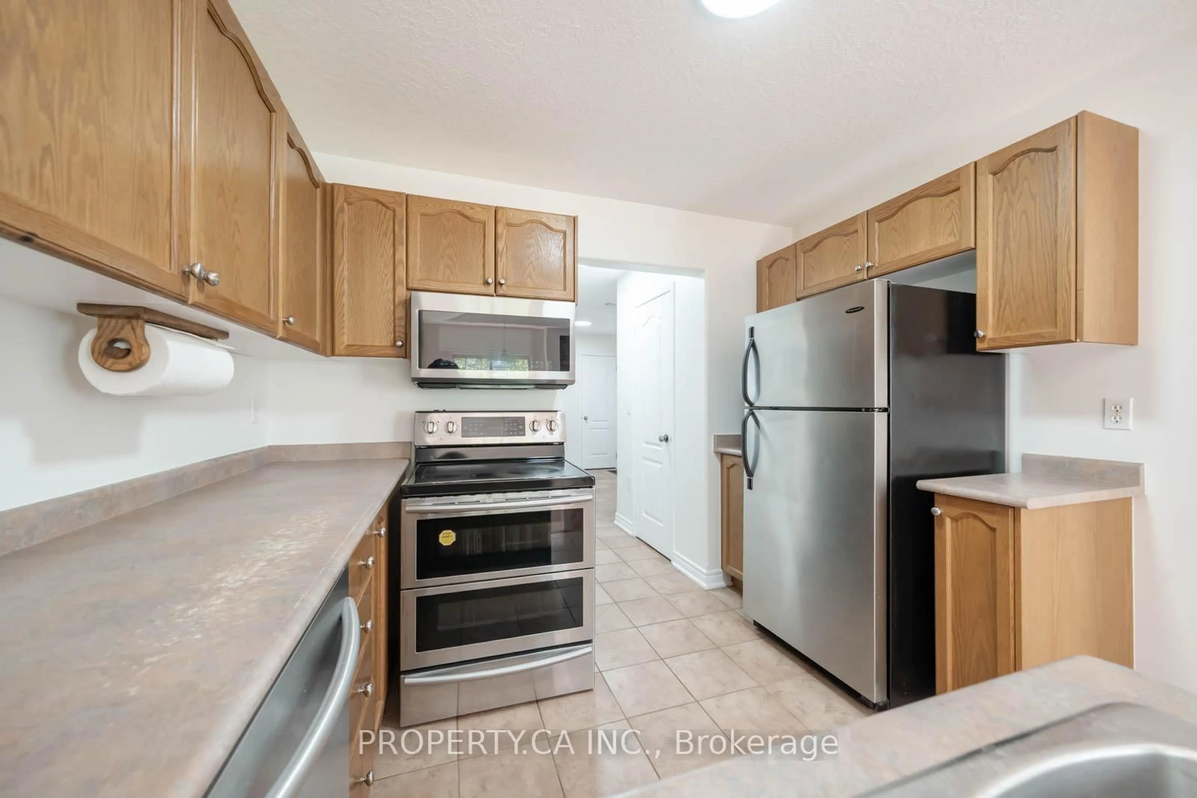 Standard kitchen, unknown for 1187 Booth Ave, Innisfil Ontario L9S 4W1