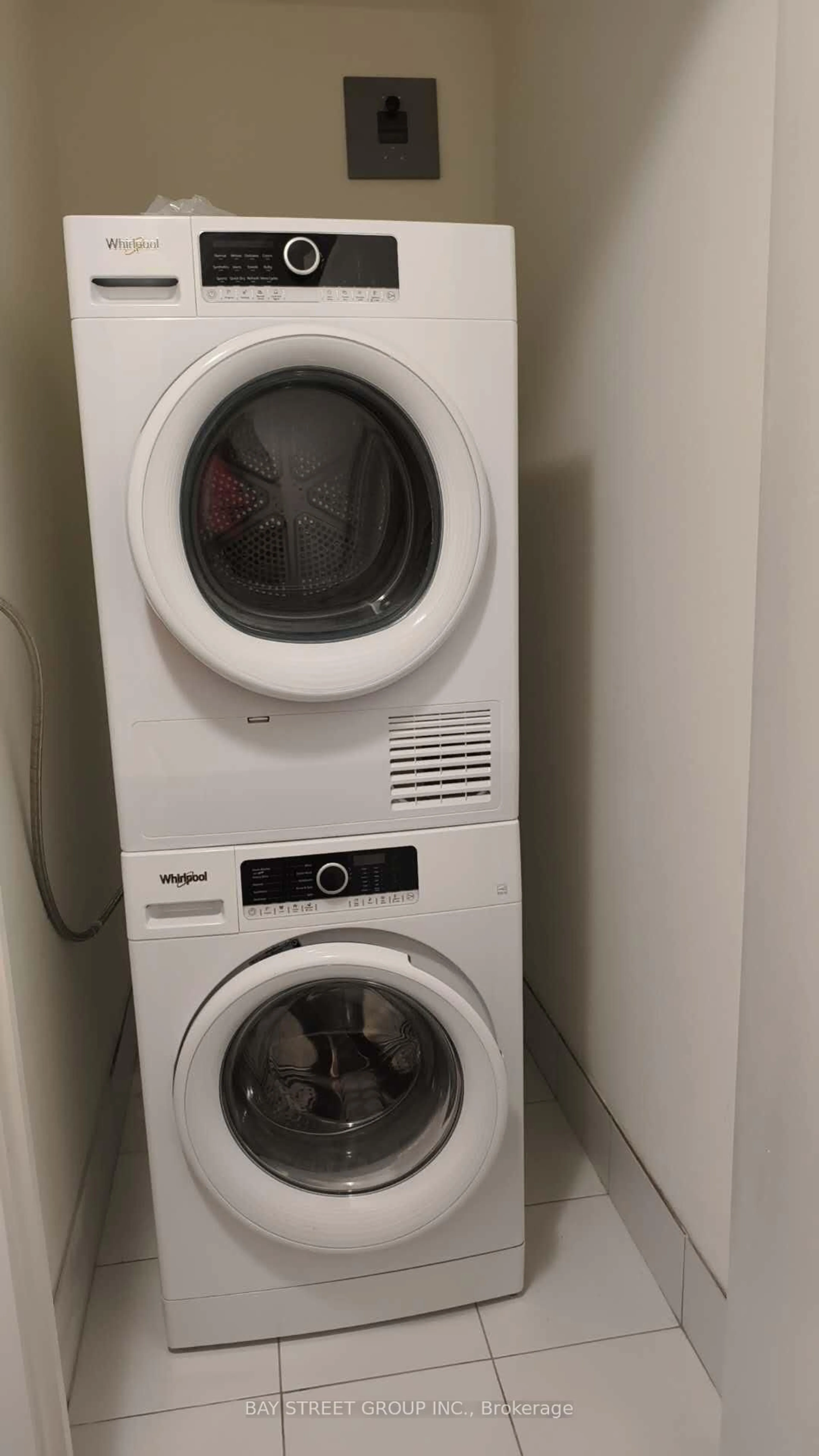 Laundry room for 12 David Eyer Rd, Richmond Hill Ontario L4S 0N4