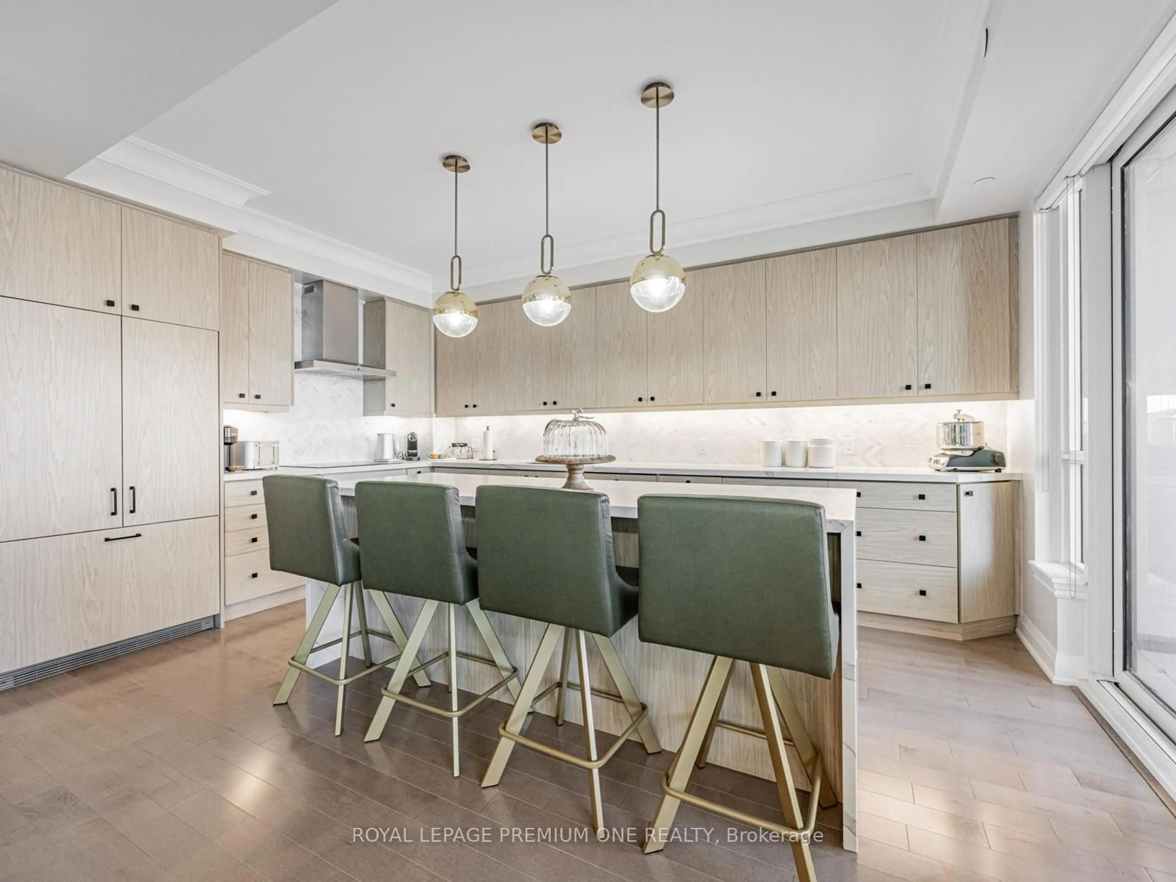 Open concept kitchen, ceramic/tile floor for 9085 Jane St #310, Vaughan Ontario L4K 0L8