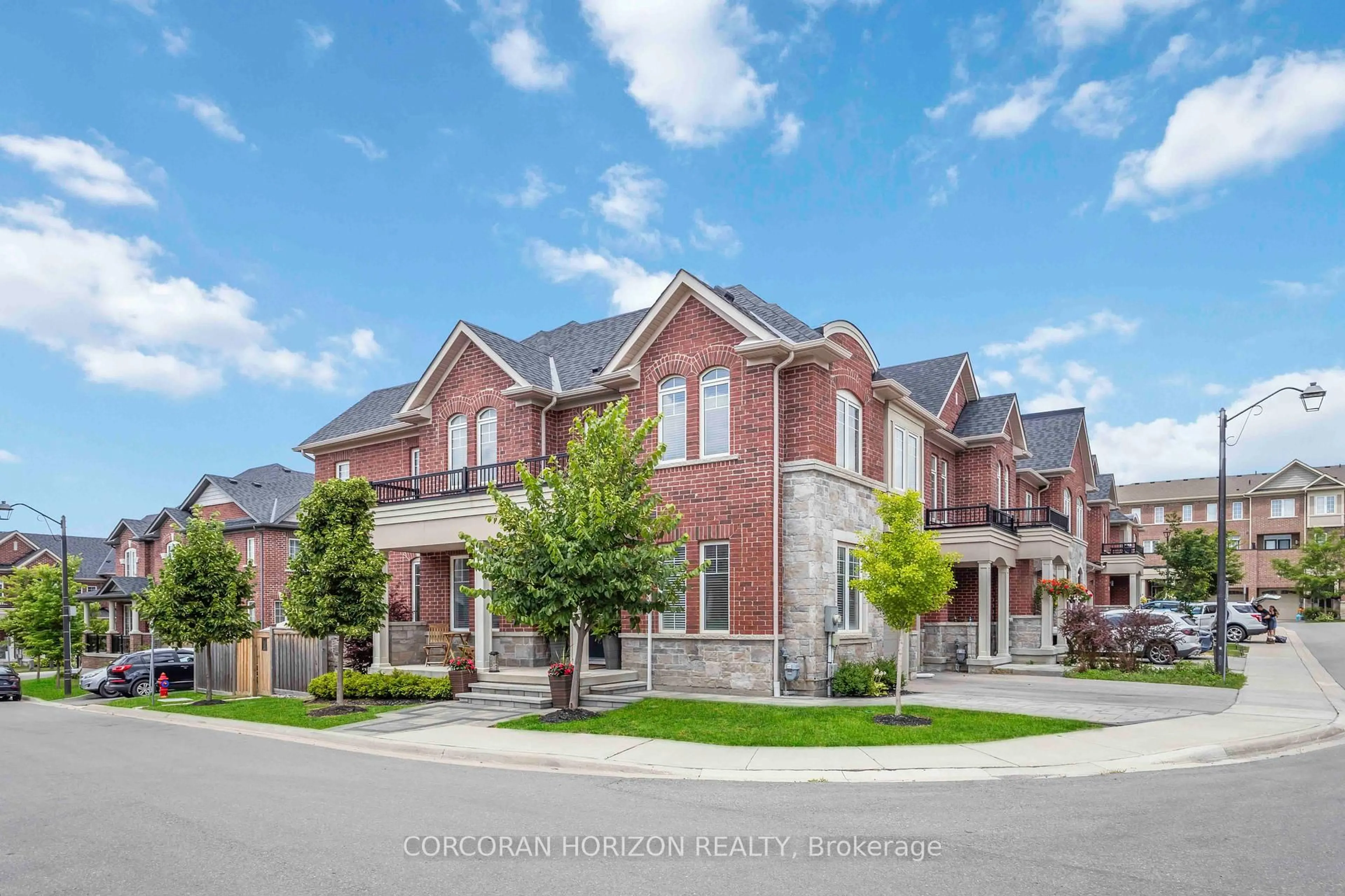 Home with brick exterior material, street for 81 Dundonald Tr, Newmarket Ontario L3Y 0E1
