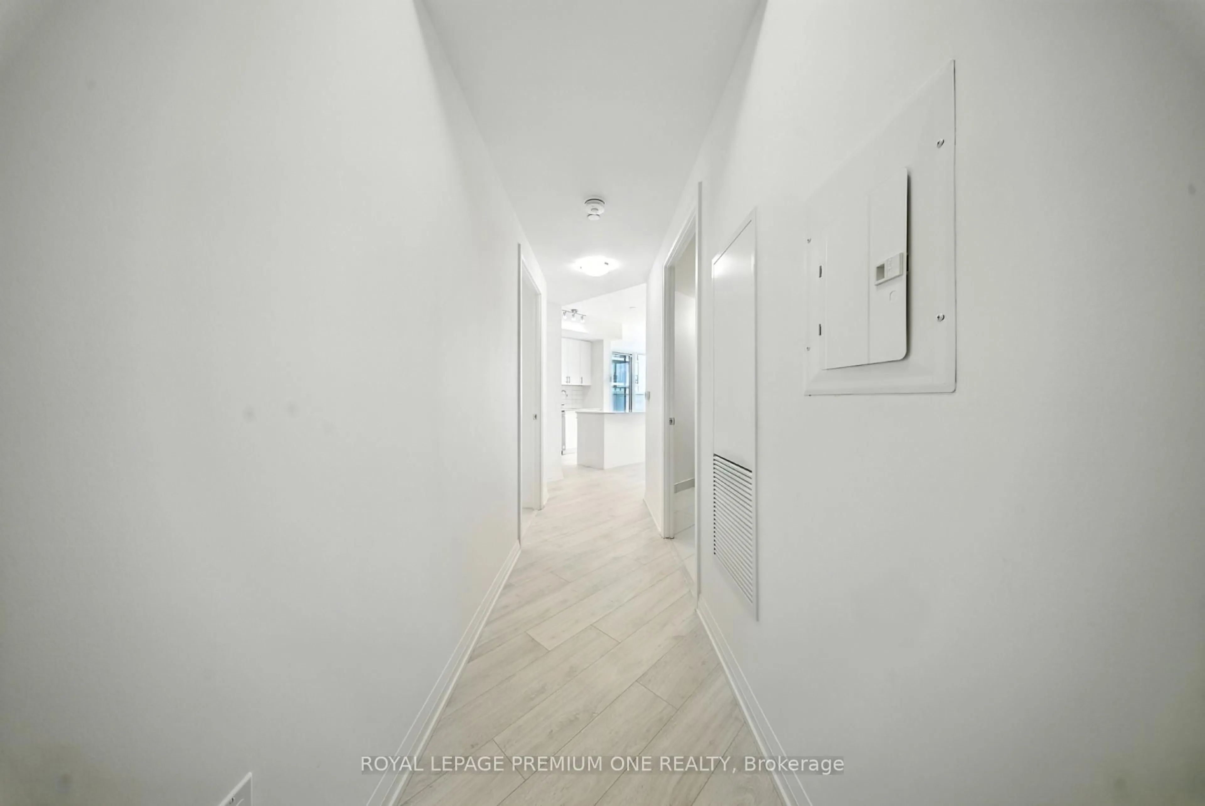 A pic of a room for 9000 JANE St #221, Vaughan Ontario L4K 2M9
