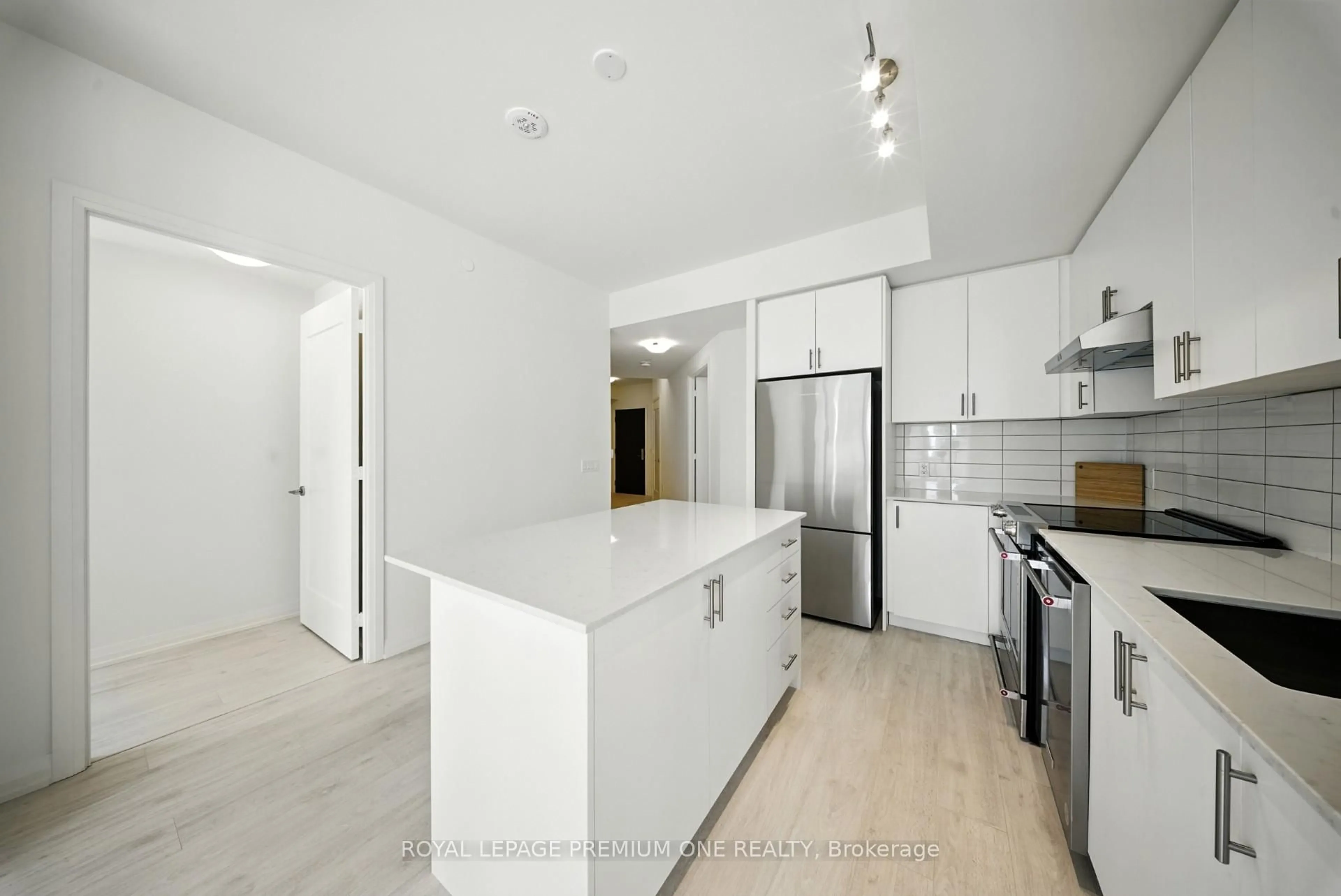 Open concept kitchen, unknown for 9000 JANE St #221, Vaughan Ontario L4K 2M9