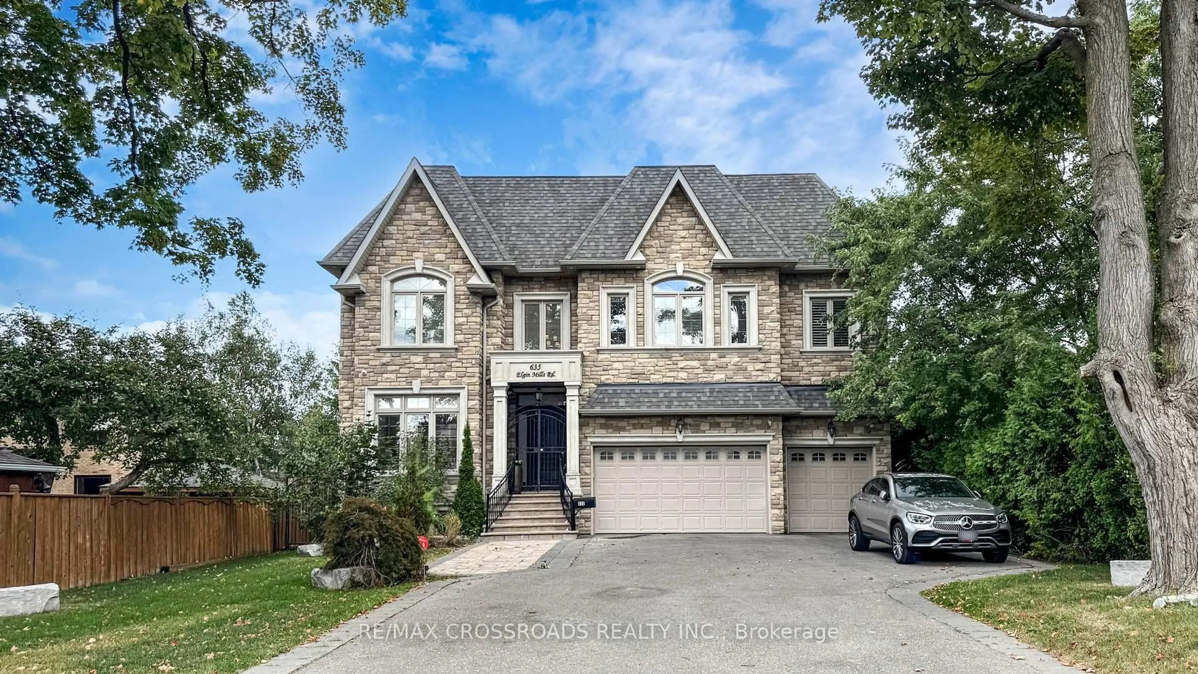 Home with brick exterior material, street for 635 Elgin Mills Rd, Richmond Hill Ontario L4C 4M2