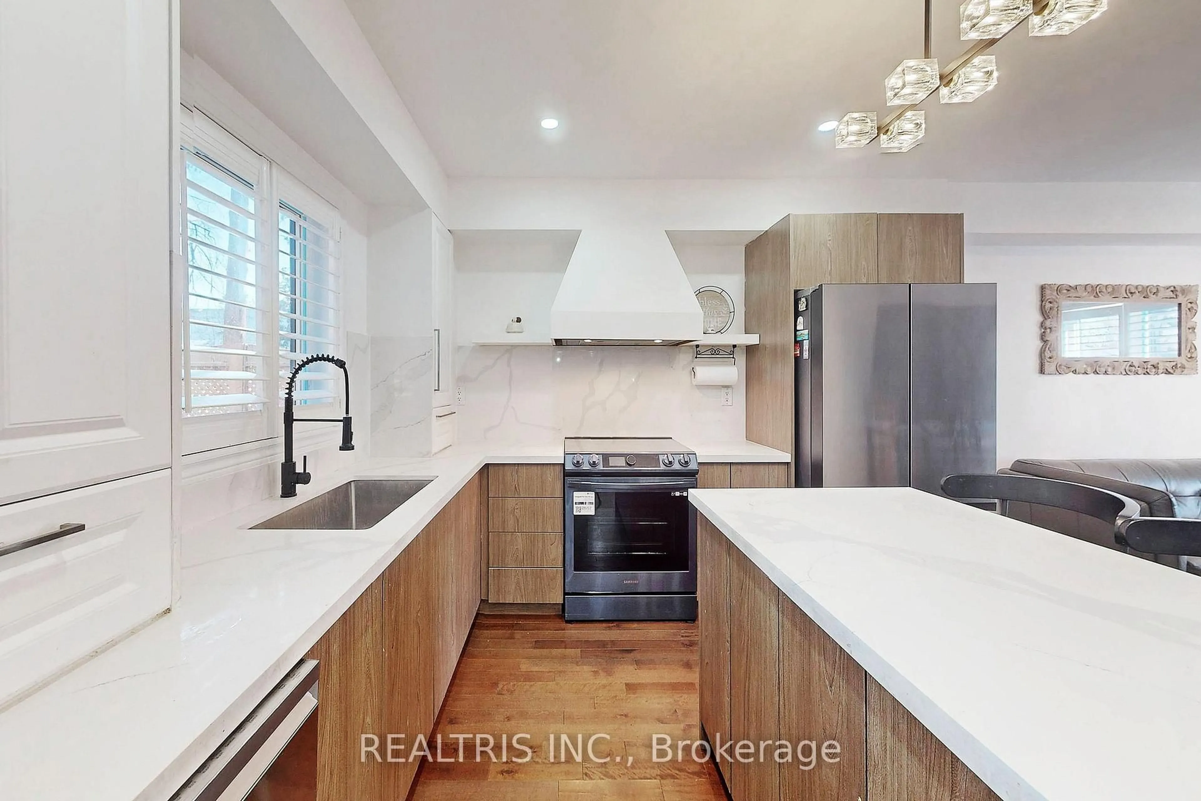 Open concept kitchen, unknown for 12339 Ninth Line, Whitchurch-Stouffville Ontario L4A 1C2
