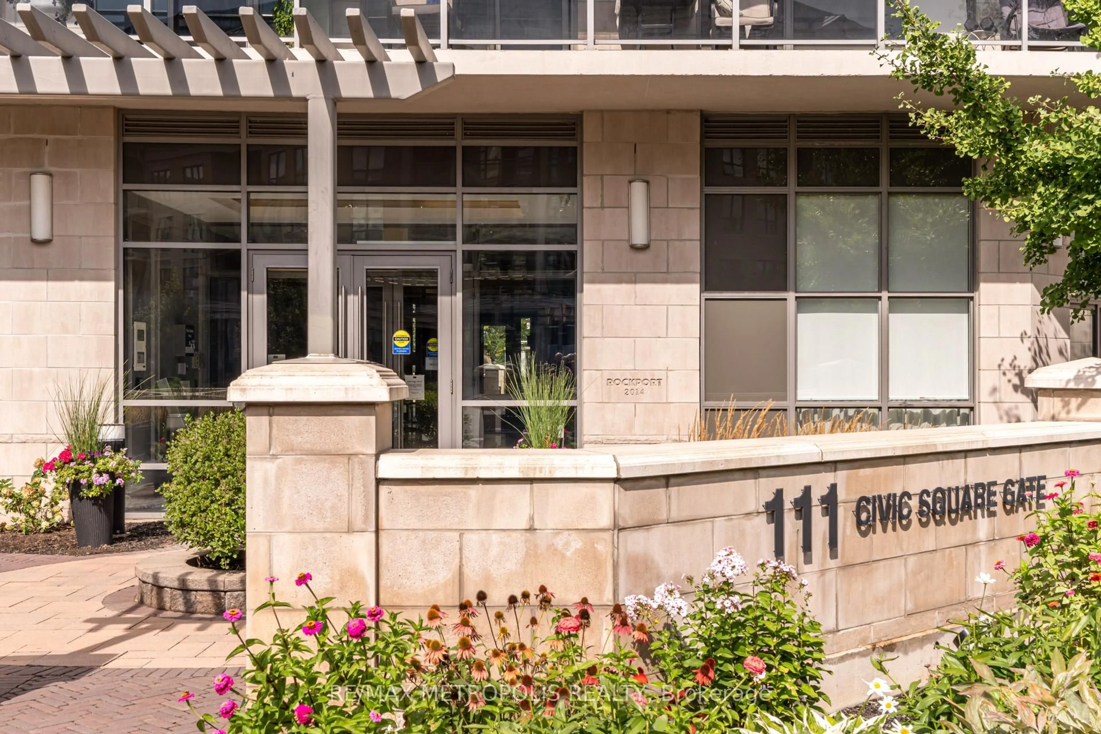 Unknown for 111 Civic Square Gate #416, Aurora Ontario L4G 0S6