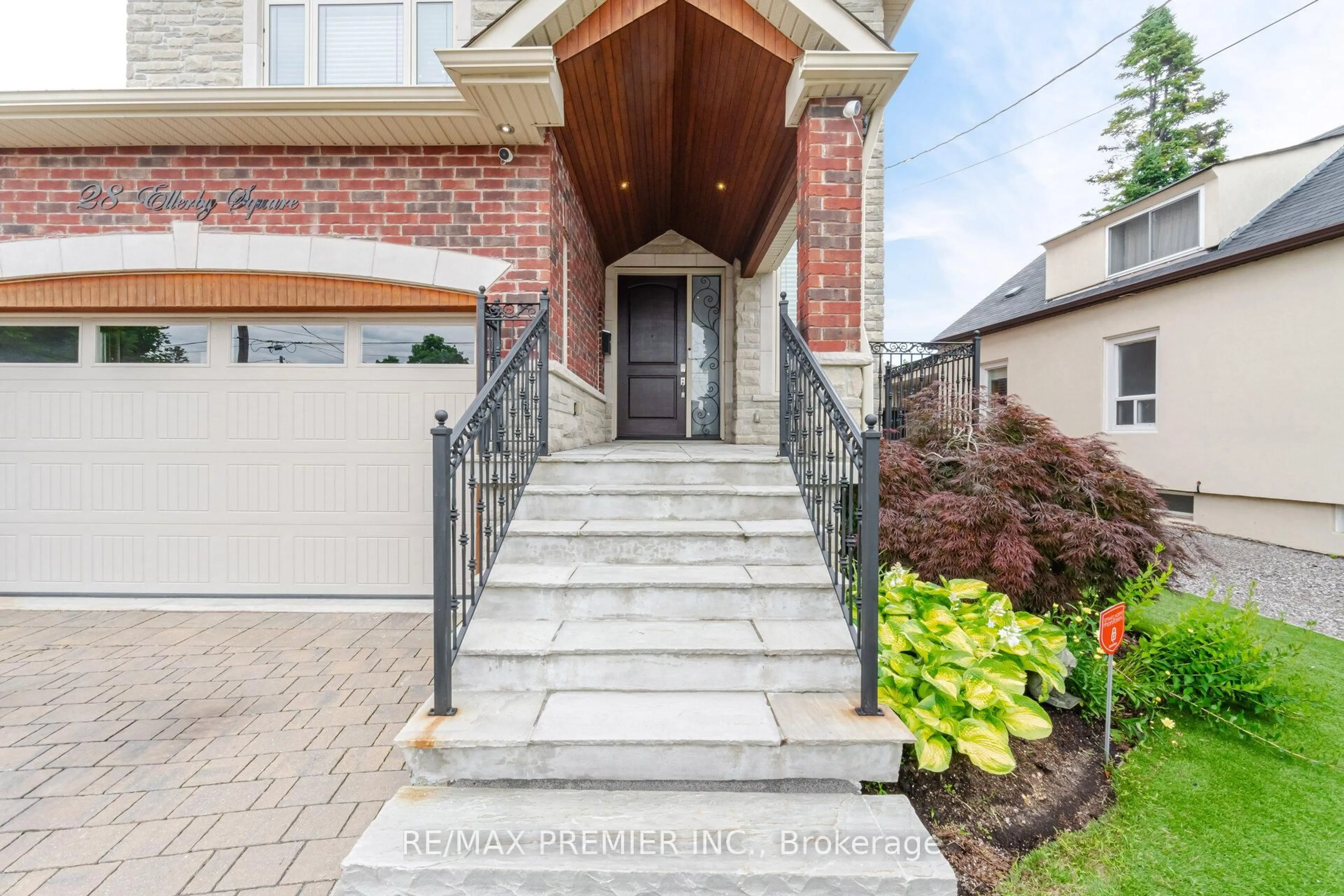 Unknown for 28 Ellerby Sq, Vaughan Ontario L4L 1N1