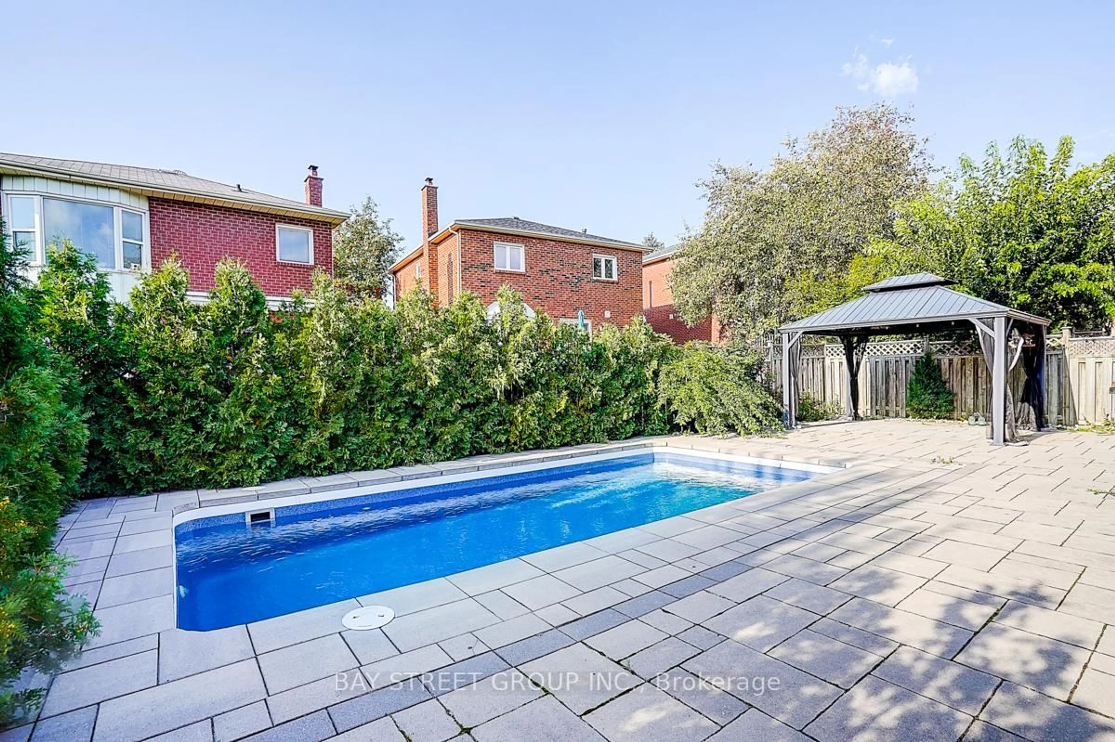 Pool for 8 Muster Crt, Markham Ontario L3R 9G5