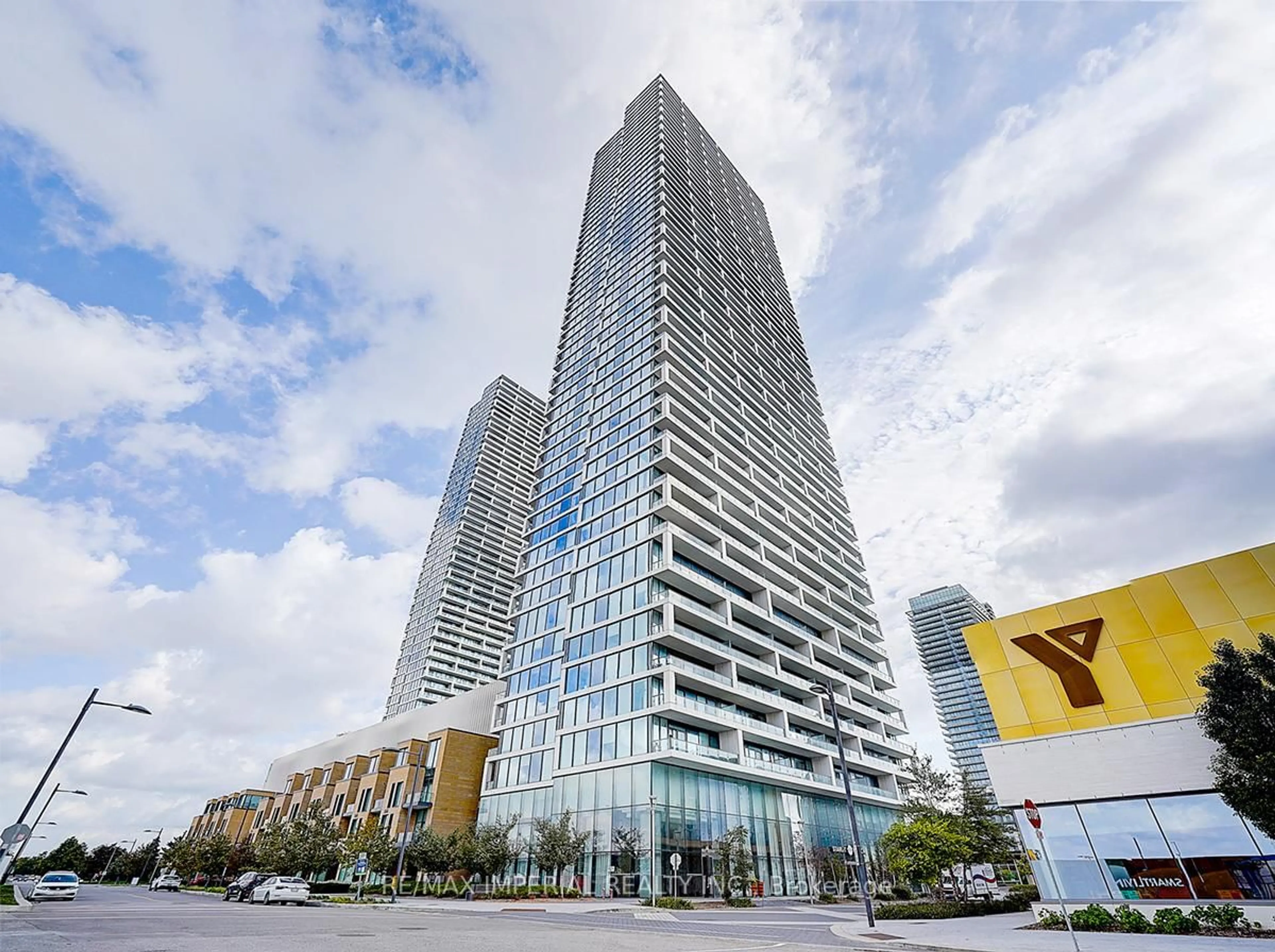 Indoor foyer for 5 Buttermill Ave #2603, Vaughan Ontario L4K 0J5