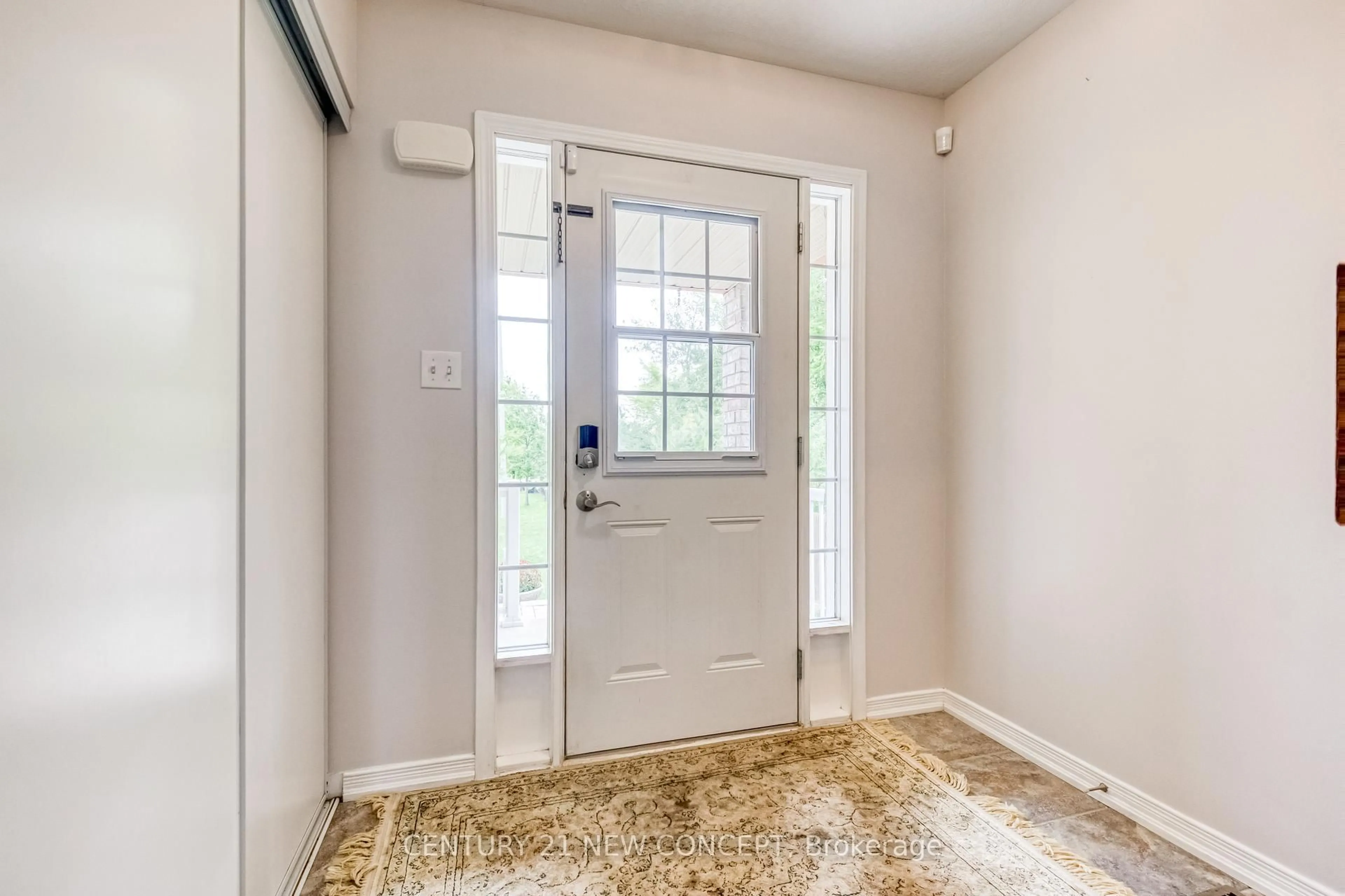 Indoor entryway for 2174 Taggart Crt, Innisfil Ontario L9S 0C4