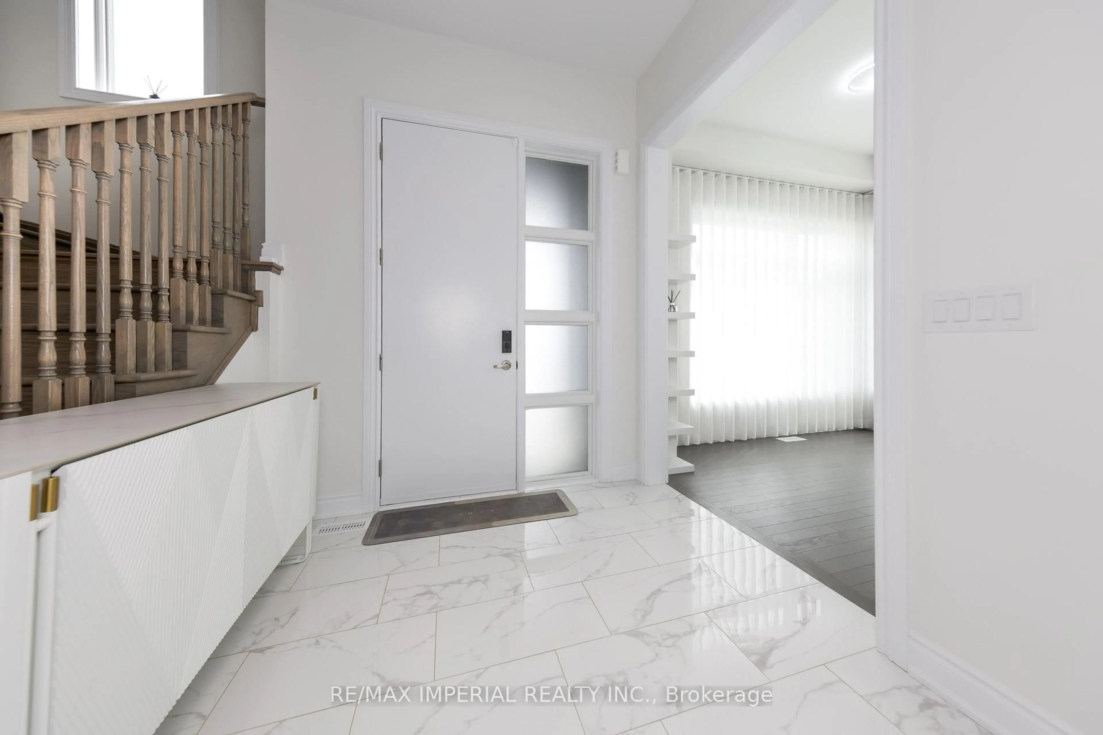 Indoor foyer for 20 Harold Humphrey St, Markham Ontario L6C 3N2