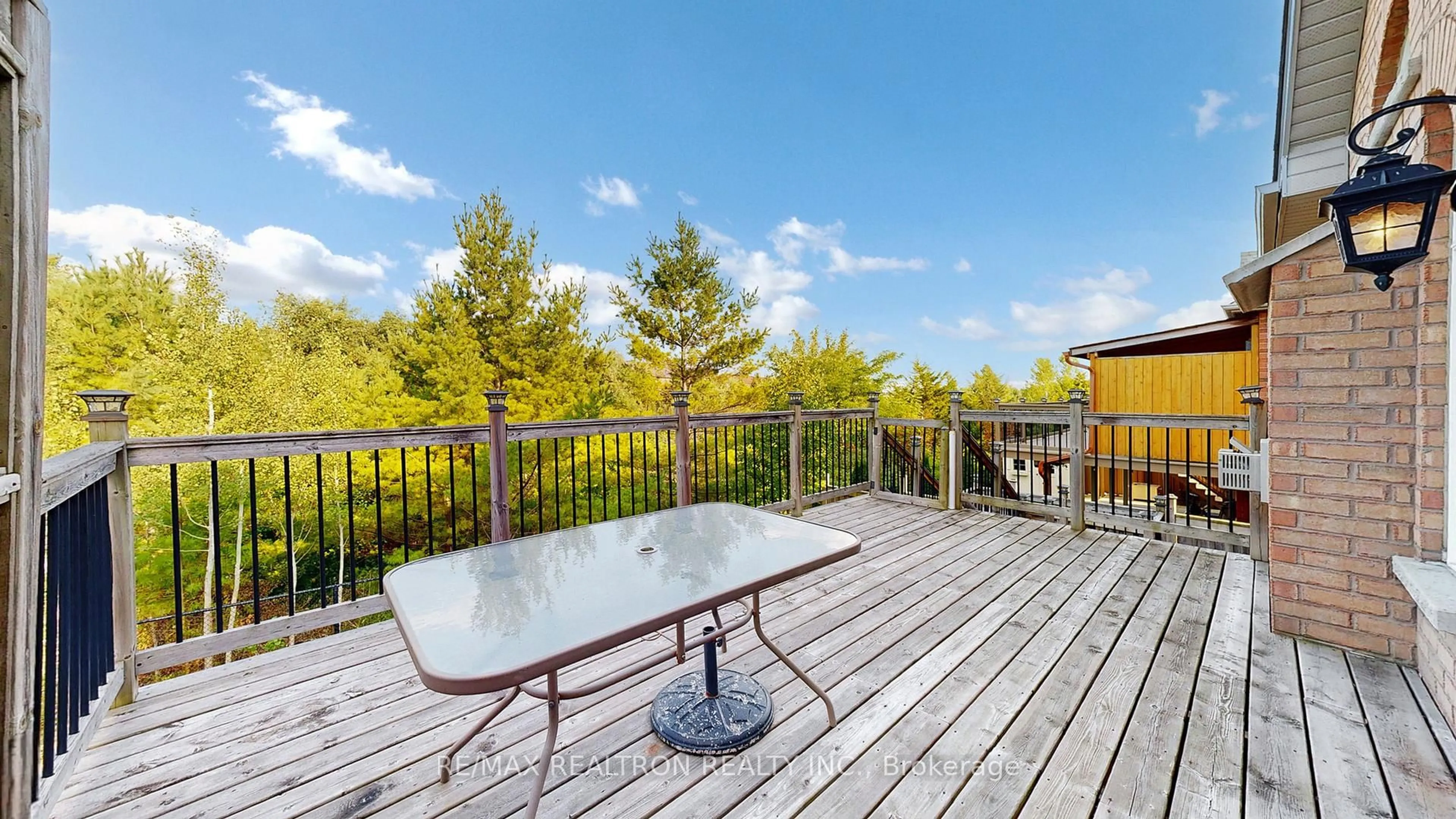 Patio, water/lake/river/ocean view for 35 Grange Dr, Richmond Hill Ontario L4E 4T1