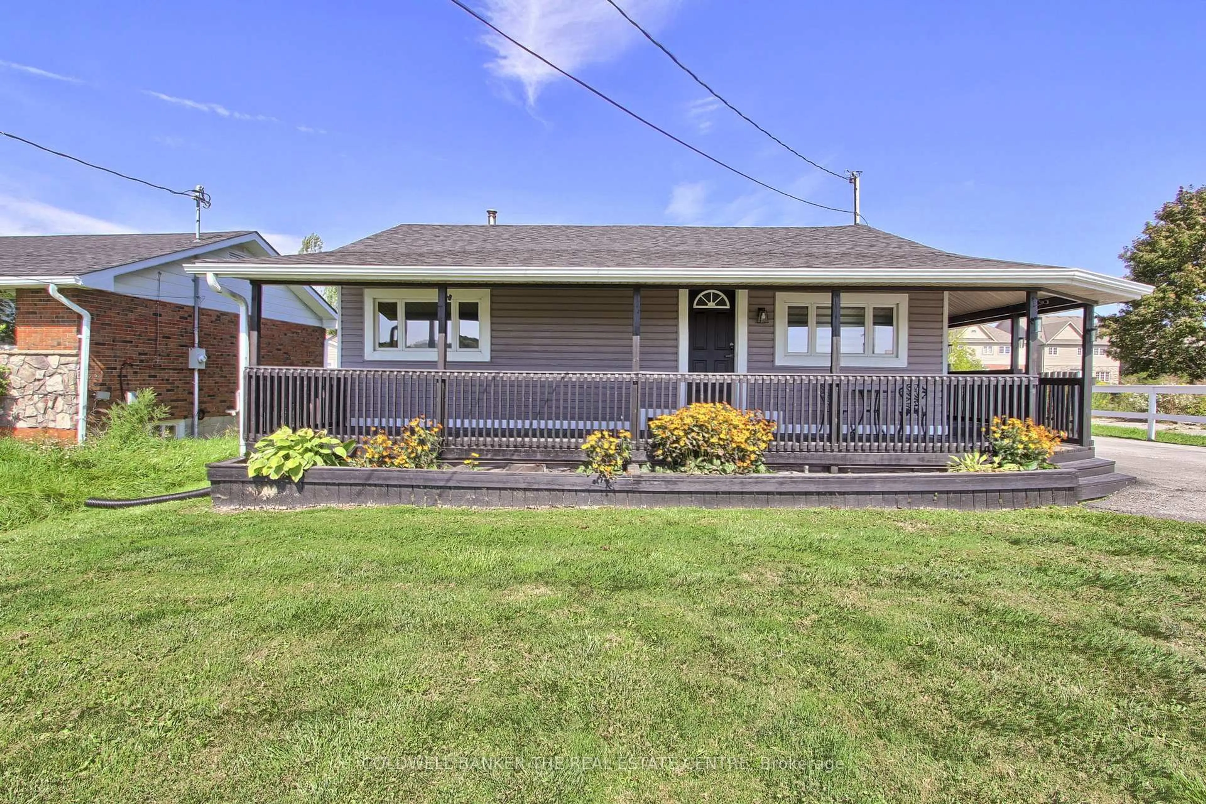 A pic from outside/outdoor area/front of a property/back of a property/a pic from drone, street for 26162 Highway 48 Rd, Georgina Ontario L0E 1R0