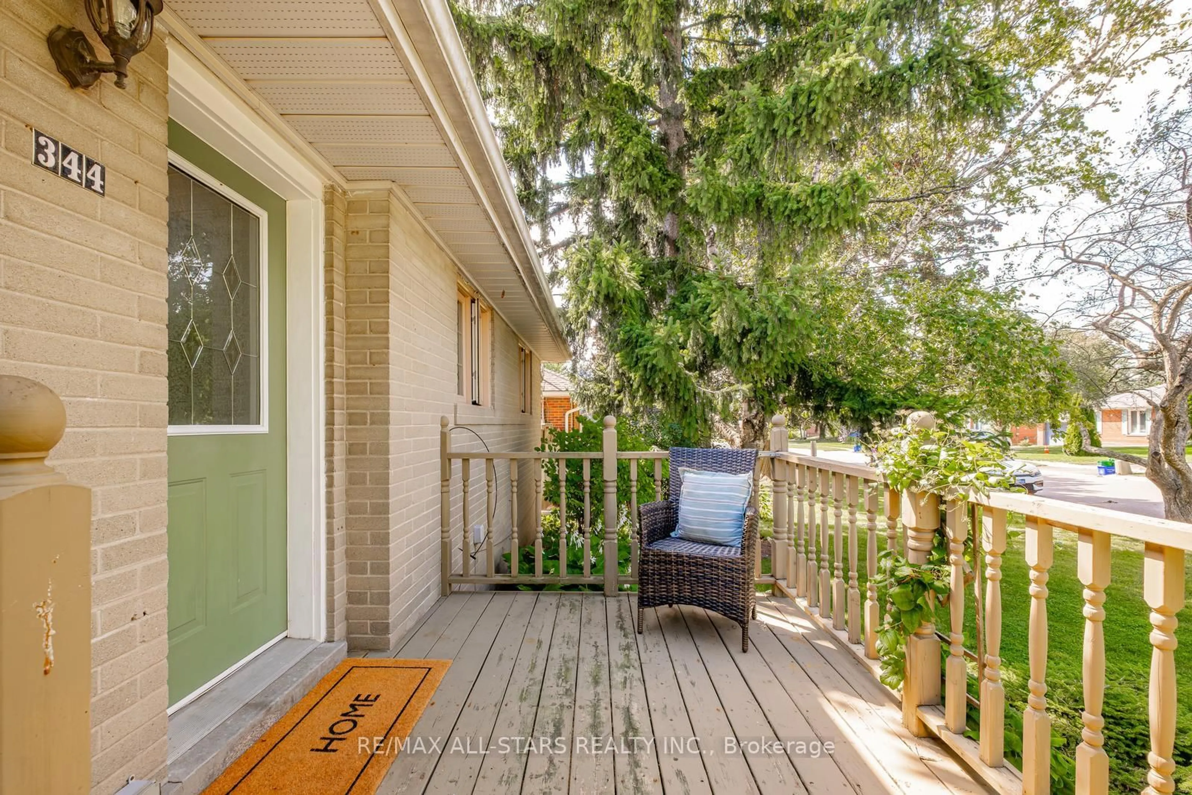 Patio, street for 344 Rupert Ave, Whitchurch-Stouffville Ontario L4A 1C9