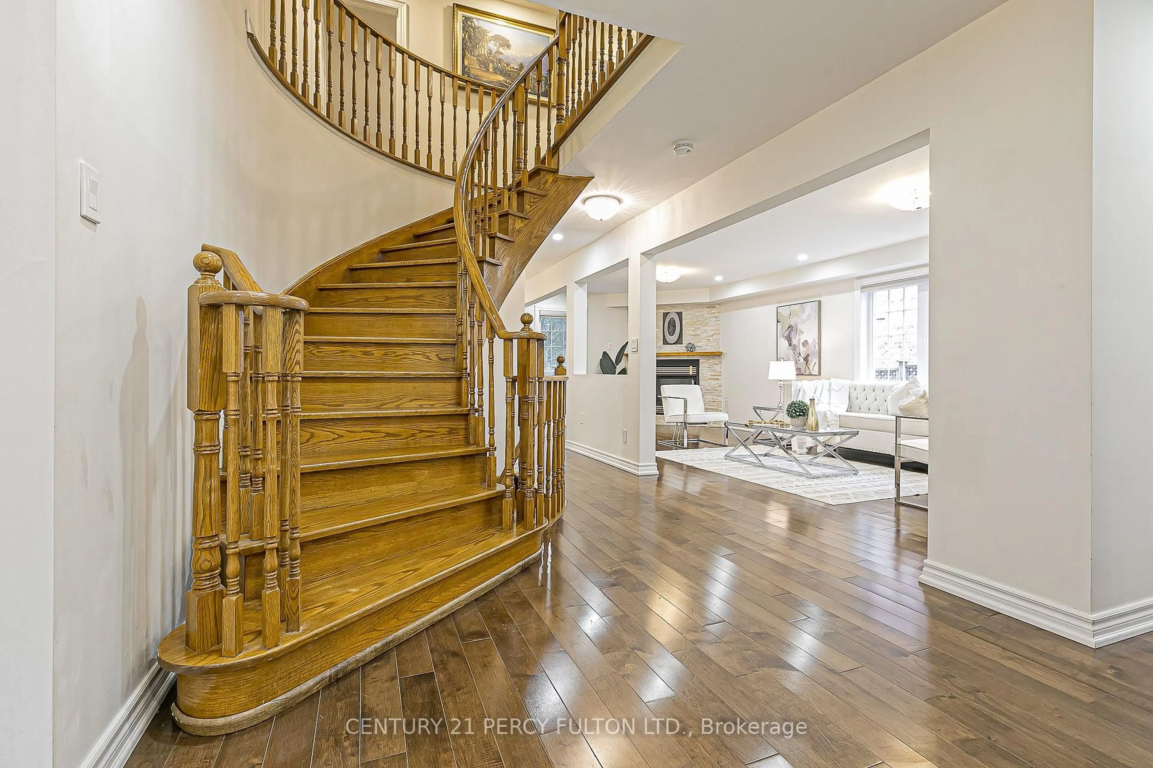 Indoor foyer for 85 Havagal Cres, Markham Ontario L3P 7G6