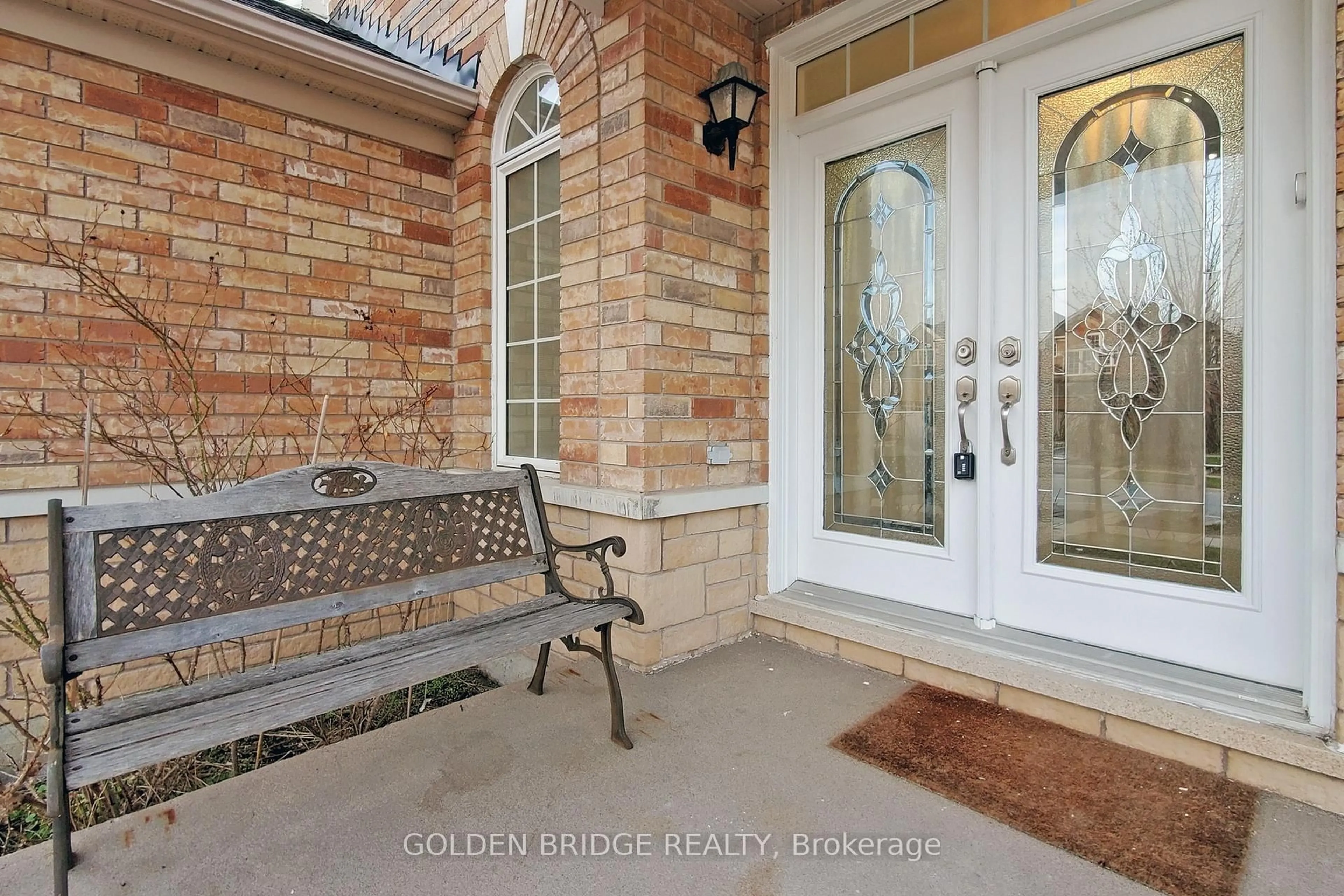Indoor entryway for 158 Worthington Ave, Richmond Hill Ontario L4E 4N7