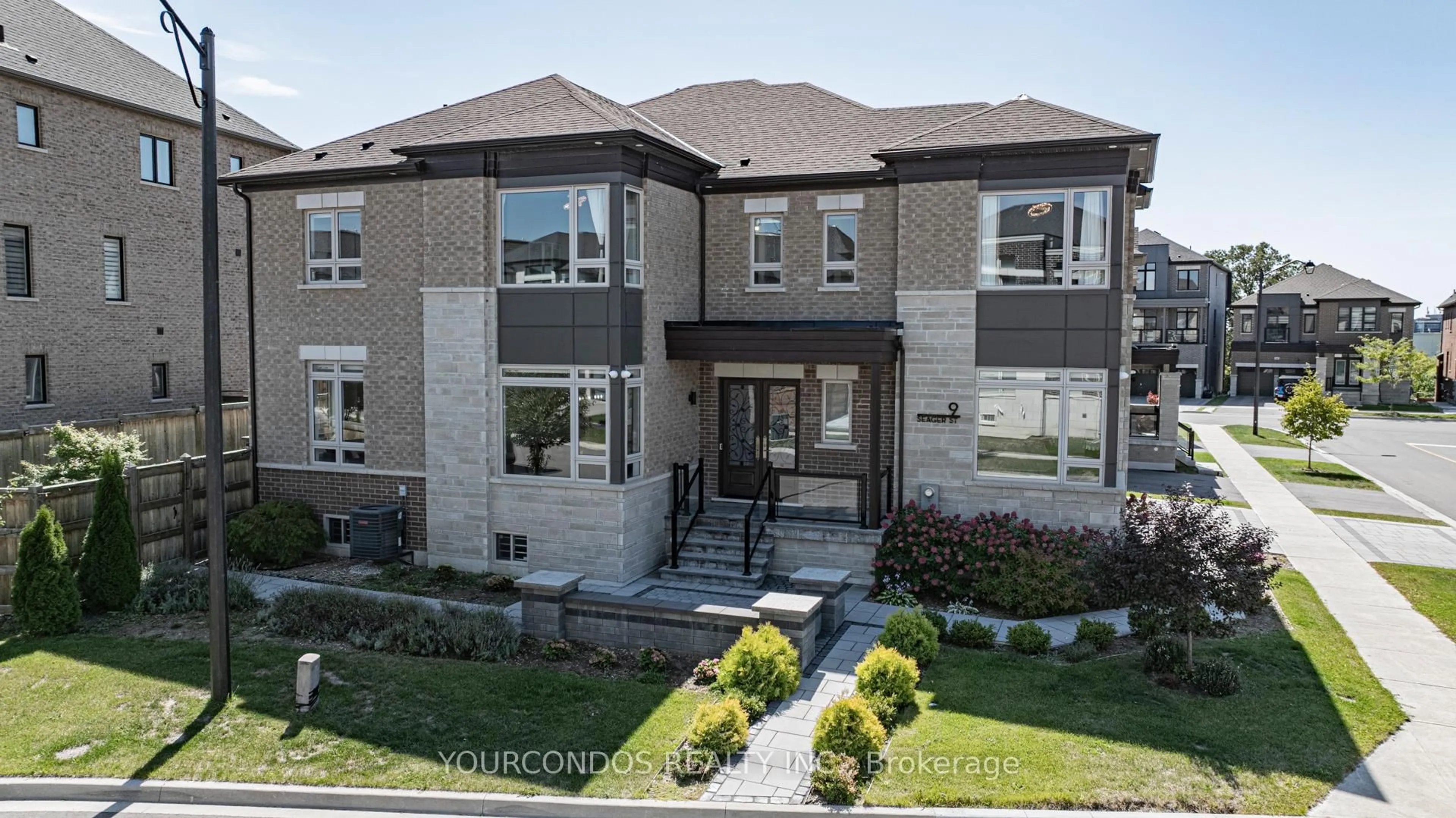 Home with brick exterior material, street for 9 Seager St, Richmond Hill Ontario L4S 0H1