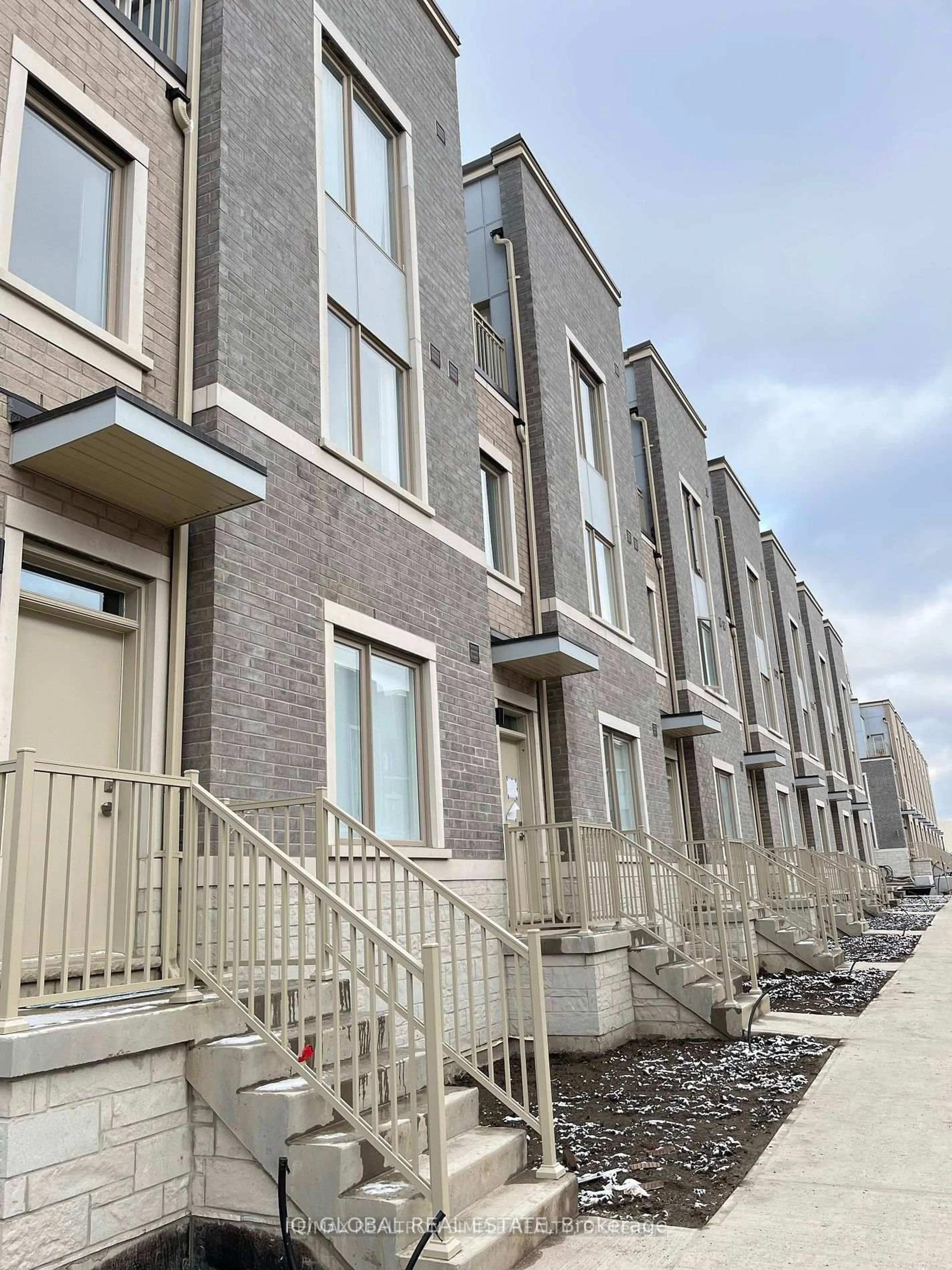 Unknown for 10 Almond Blossom Mews #108, Vaughan Ontario L4K 0N6