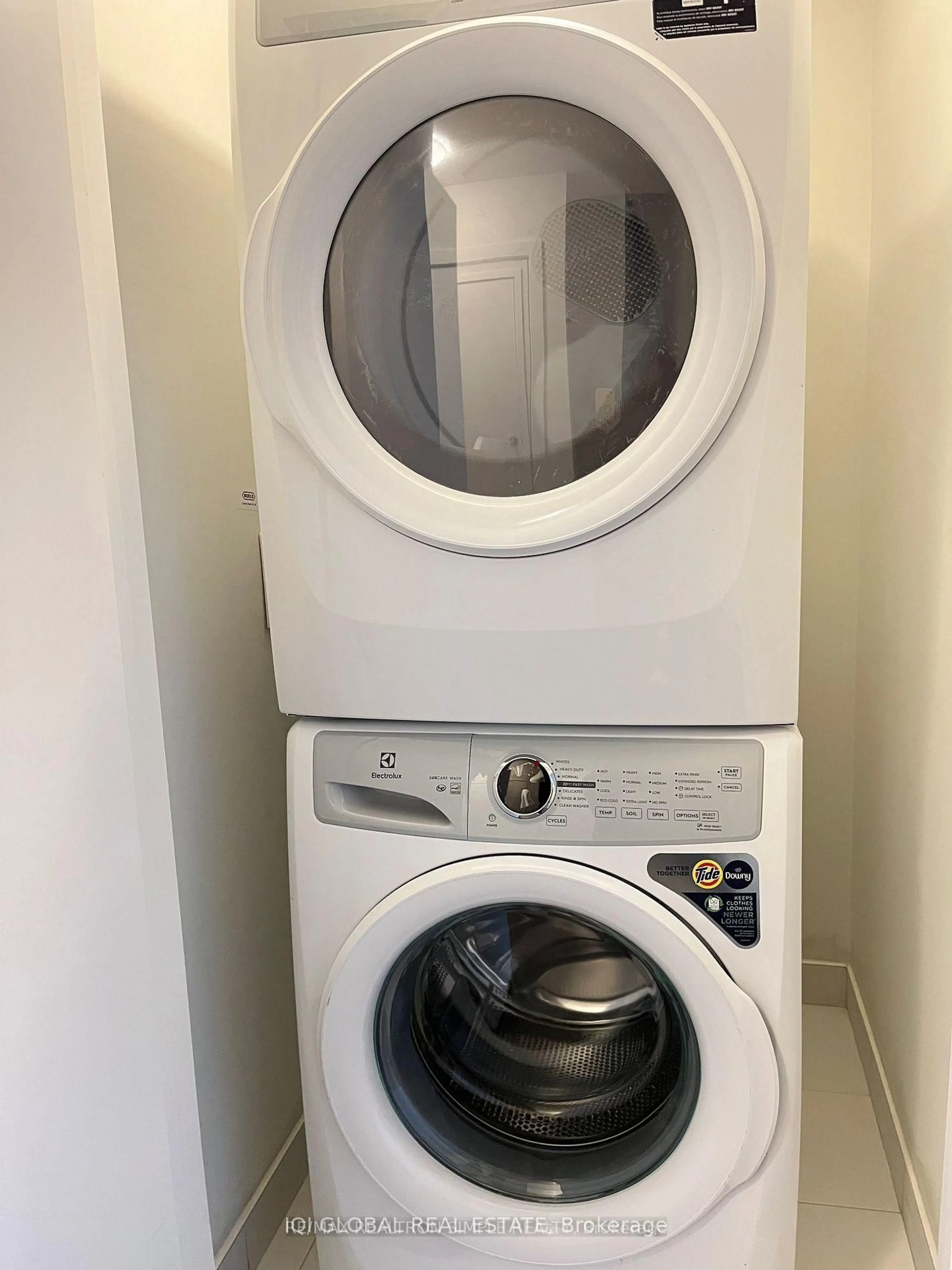 Laundry room for 10 Almond Blossom Mews #108, Vaughan Ontario L4K 0N6