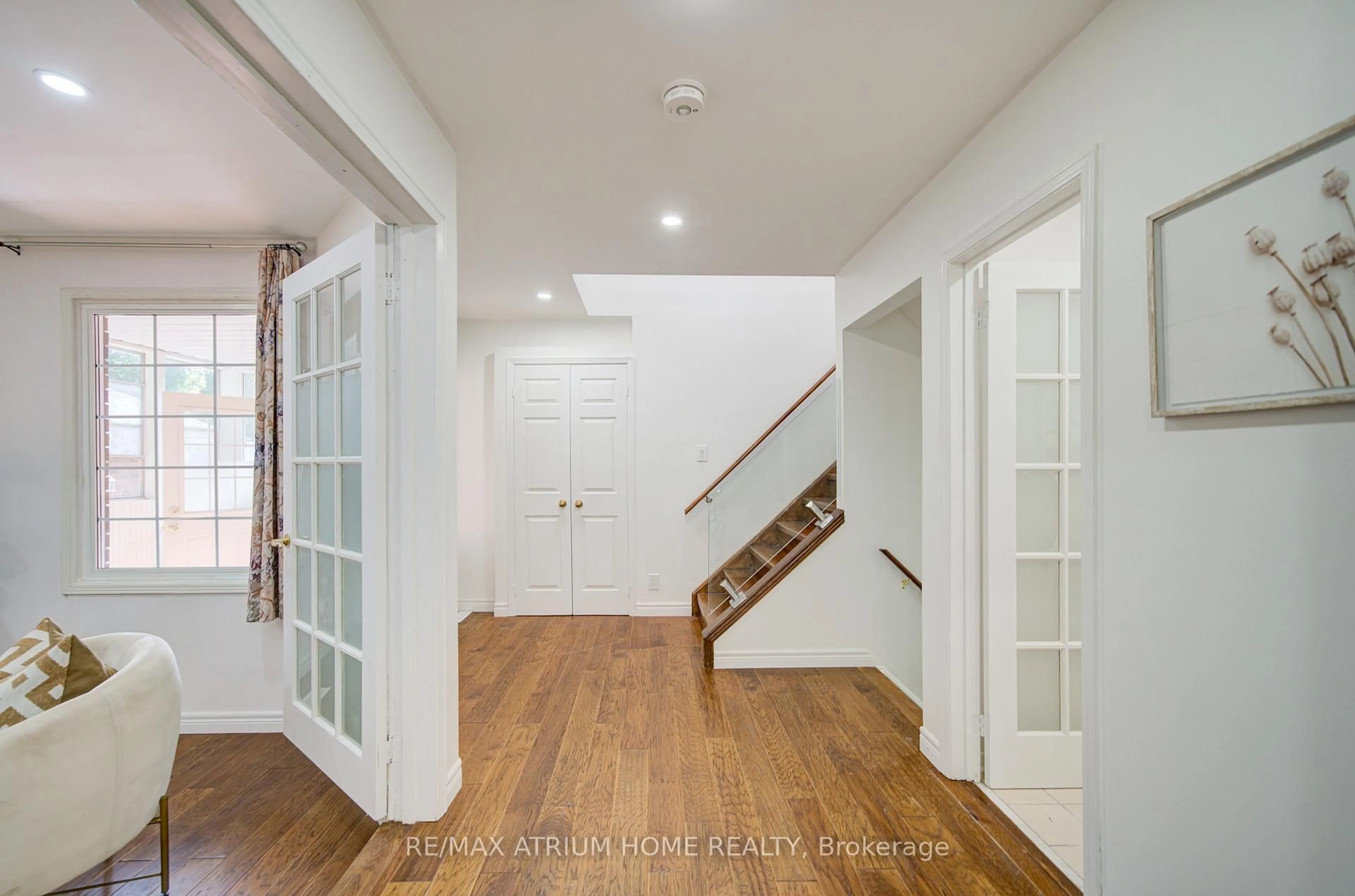 Indoor entryway for 70 Millcroft Way, Vaughan Ontario L4J 6P4