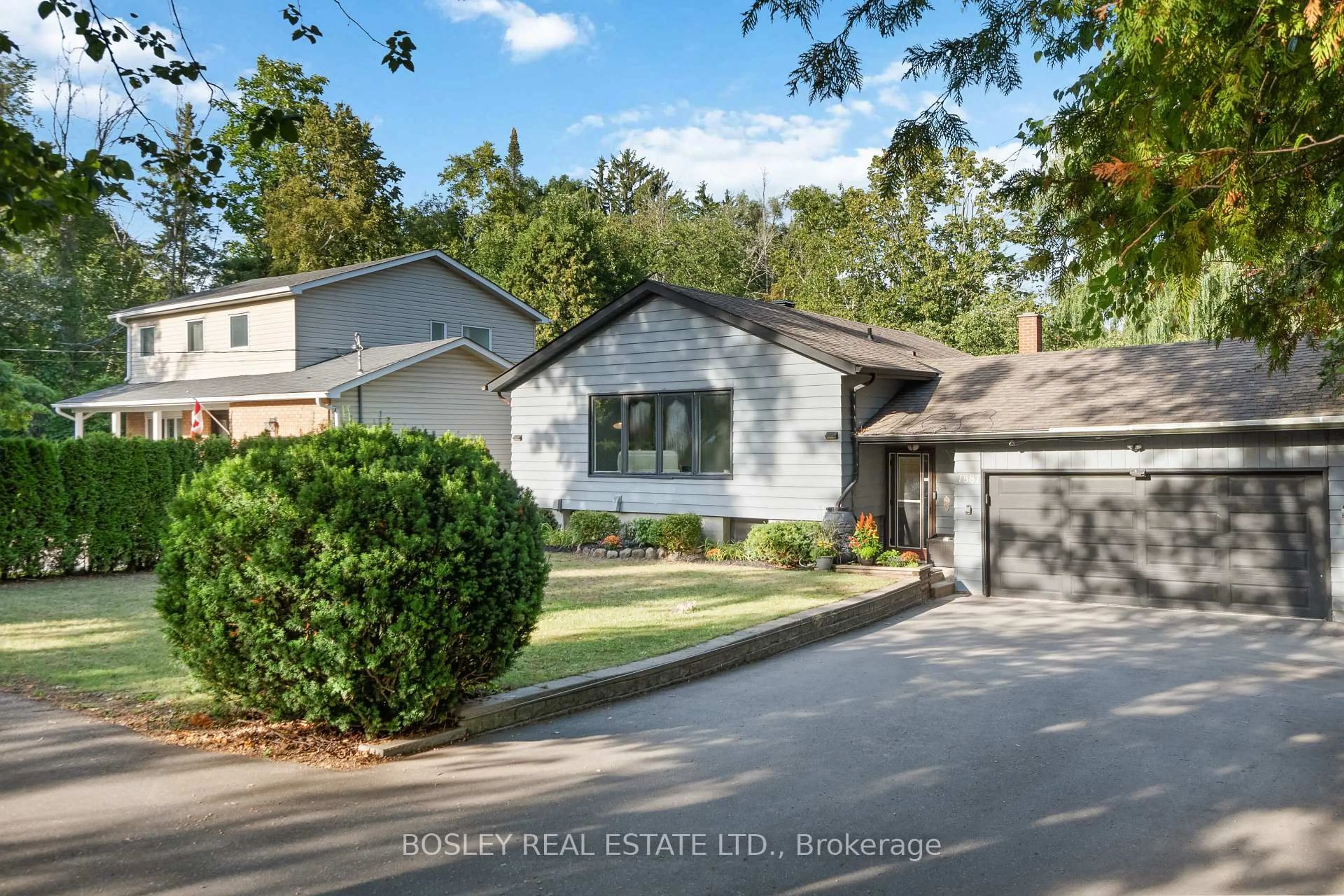 Home with brick exterior material, street for 1887 St. Johns Rd, Innisfil Ontario L9S 1T4