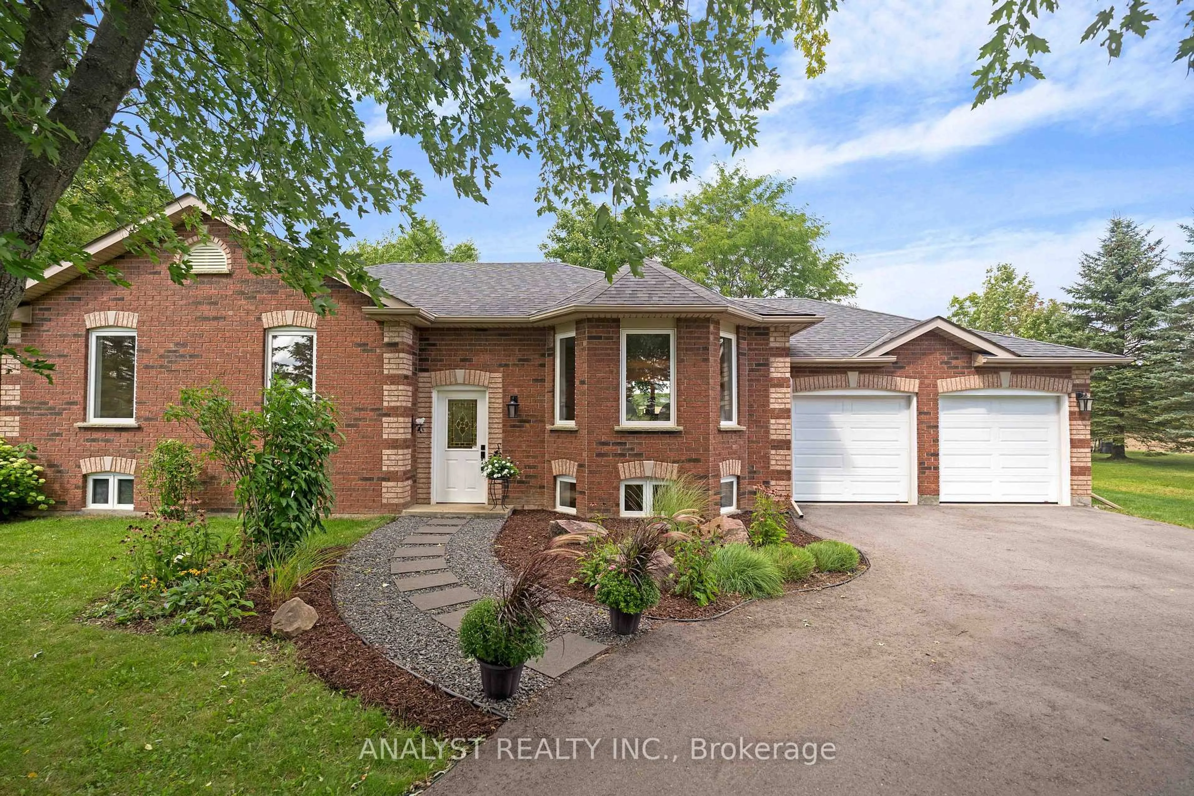 Home with brick exterior material, street for 4162 Line 8, Bradford West Gwillimbury Ontario L3Z 3R3
