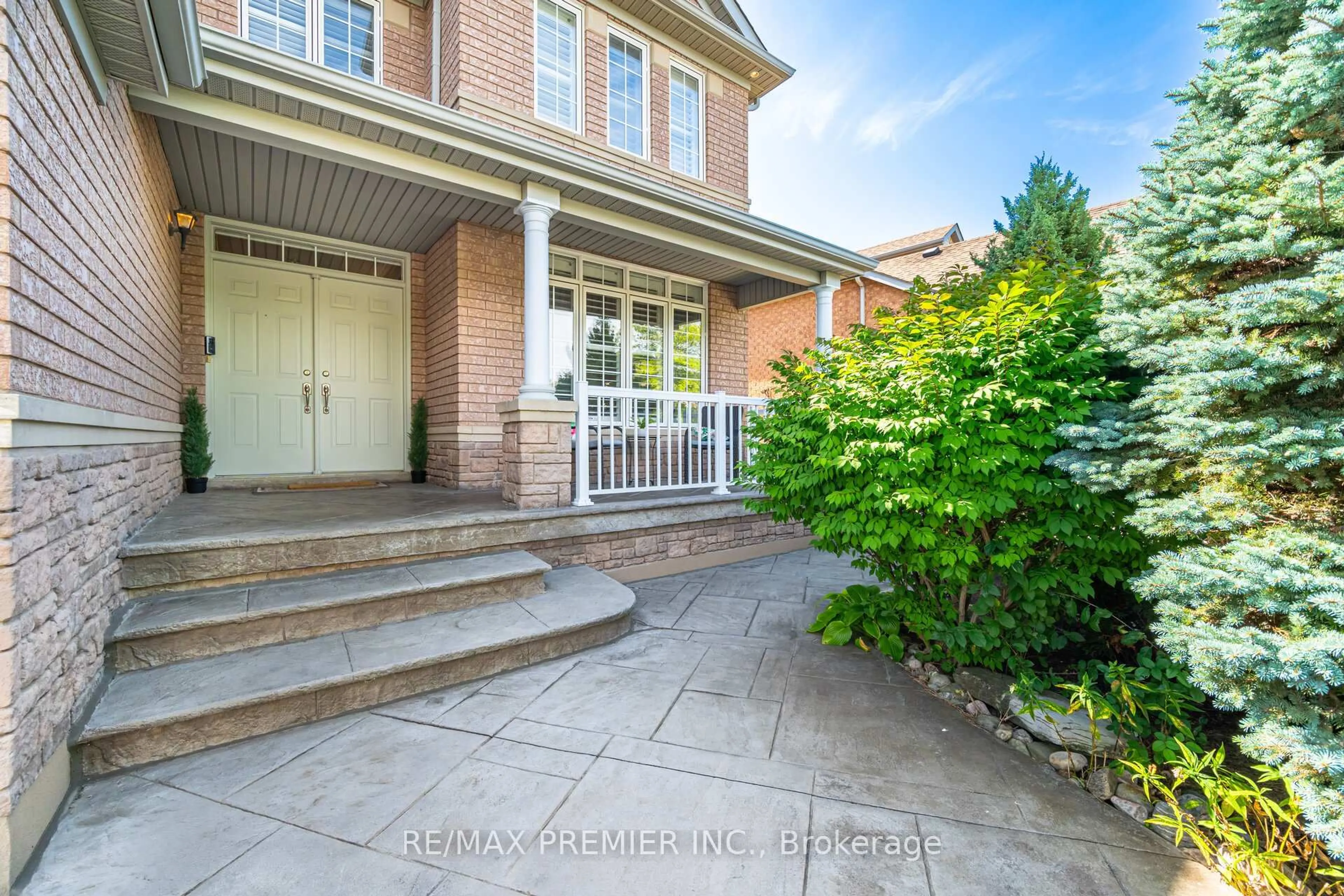 Unknown for 265 Julia Valentina Ave, Vaughan Ontario L4H 1Z4