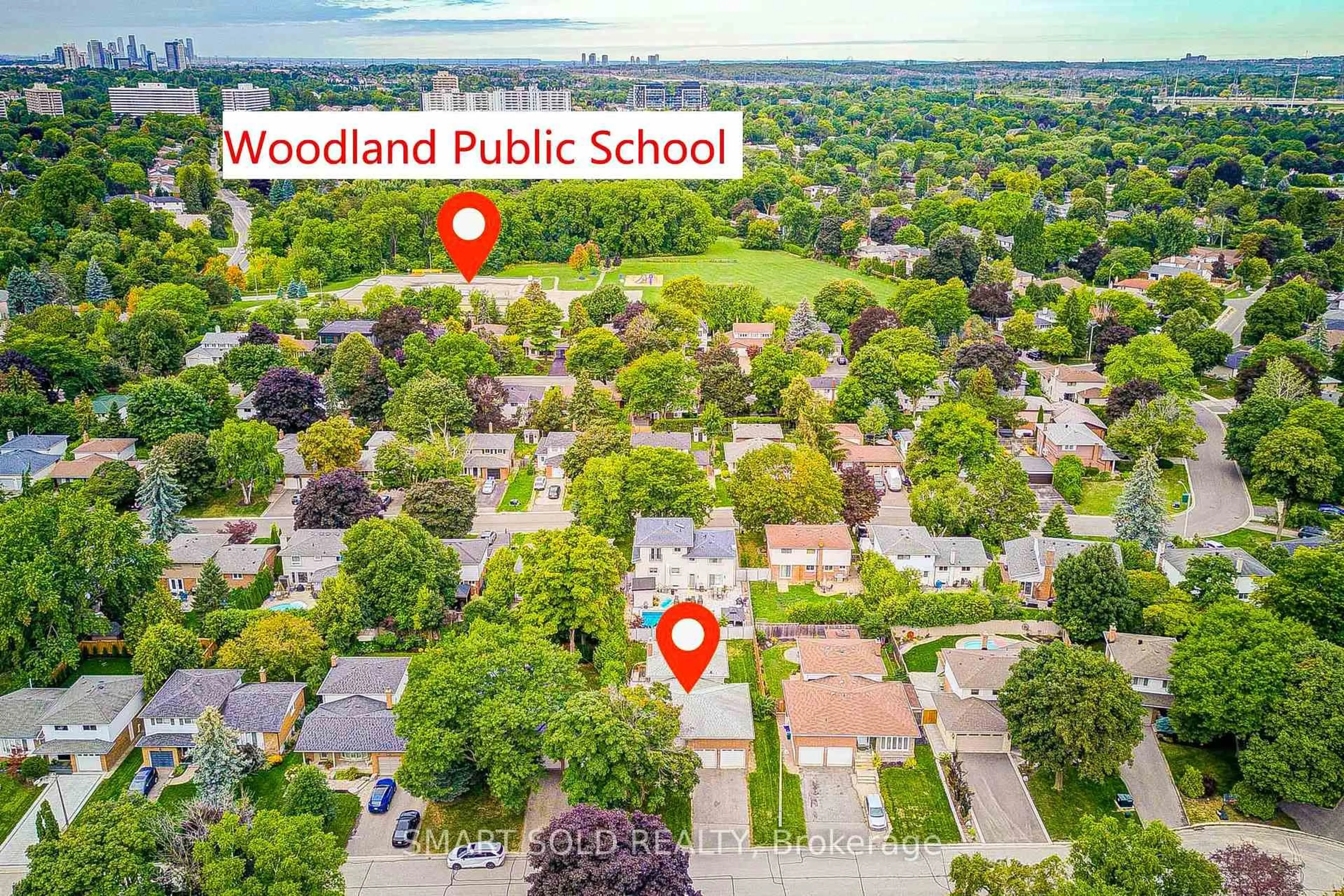 A pic from outside/outdoor area/front of a property/back of a property/a pic from drone, street for 18 Shady Lane Cres, Markham Ontario L3T 3W7