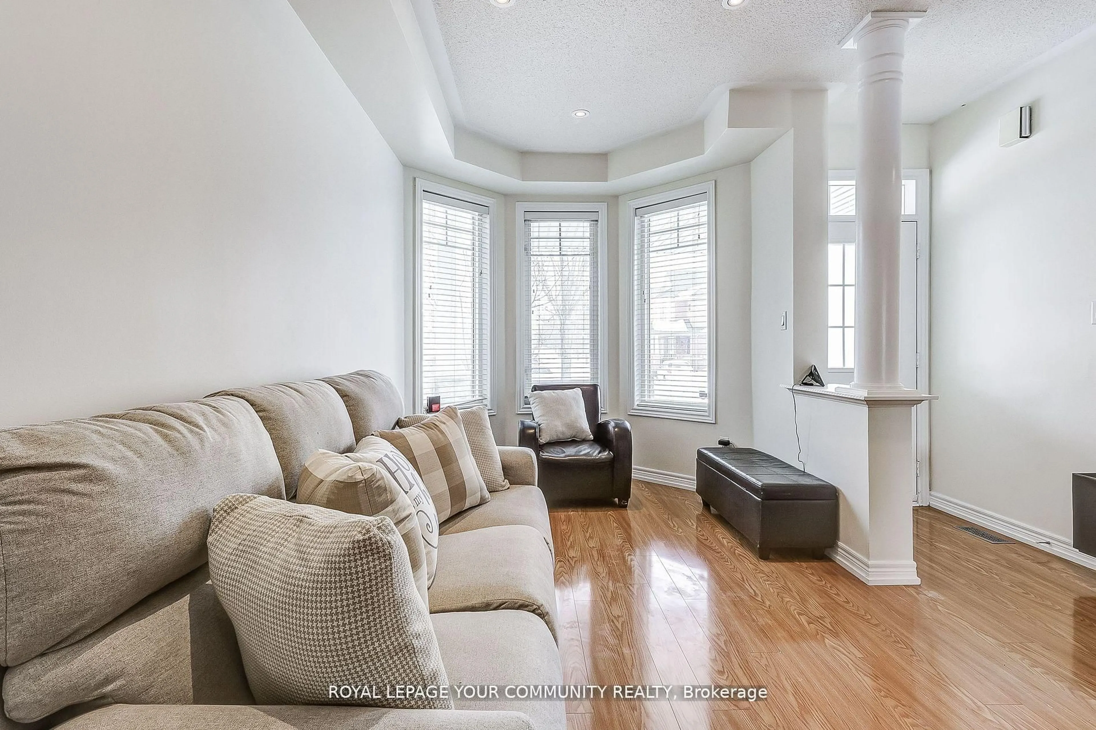 Living room with furniture, unknown for 16 Windrow St, Richmond Hill Ontario L4E 0B6