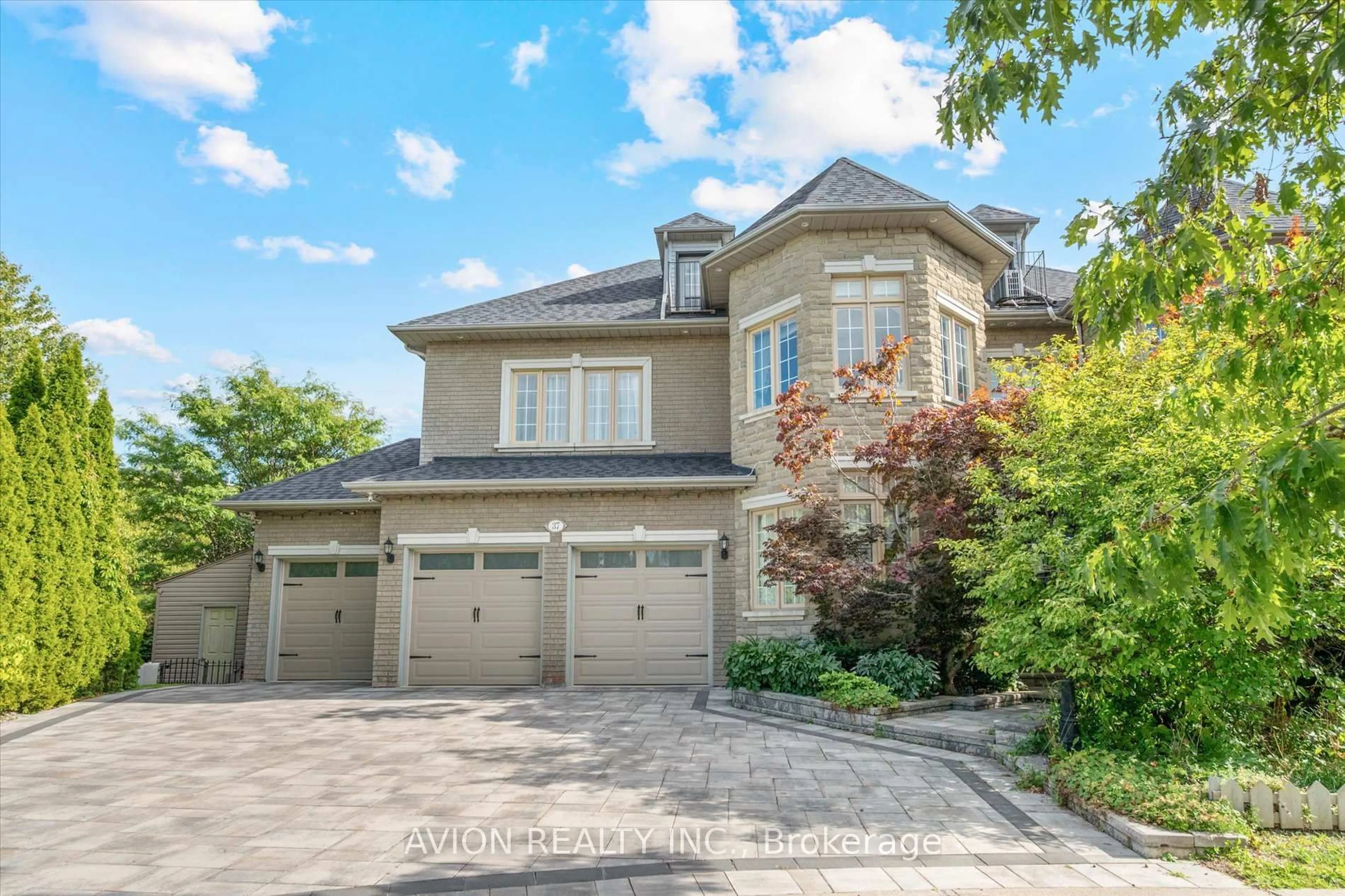 Home with brick exterior material, street for 37 Frybrook Cres, Richmond Hill Ontario L4B 4B9