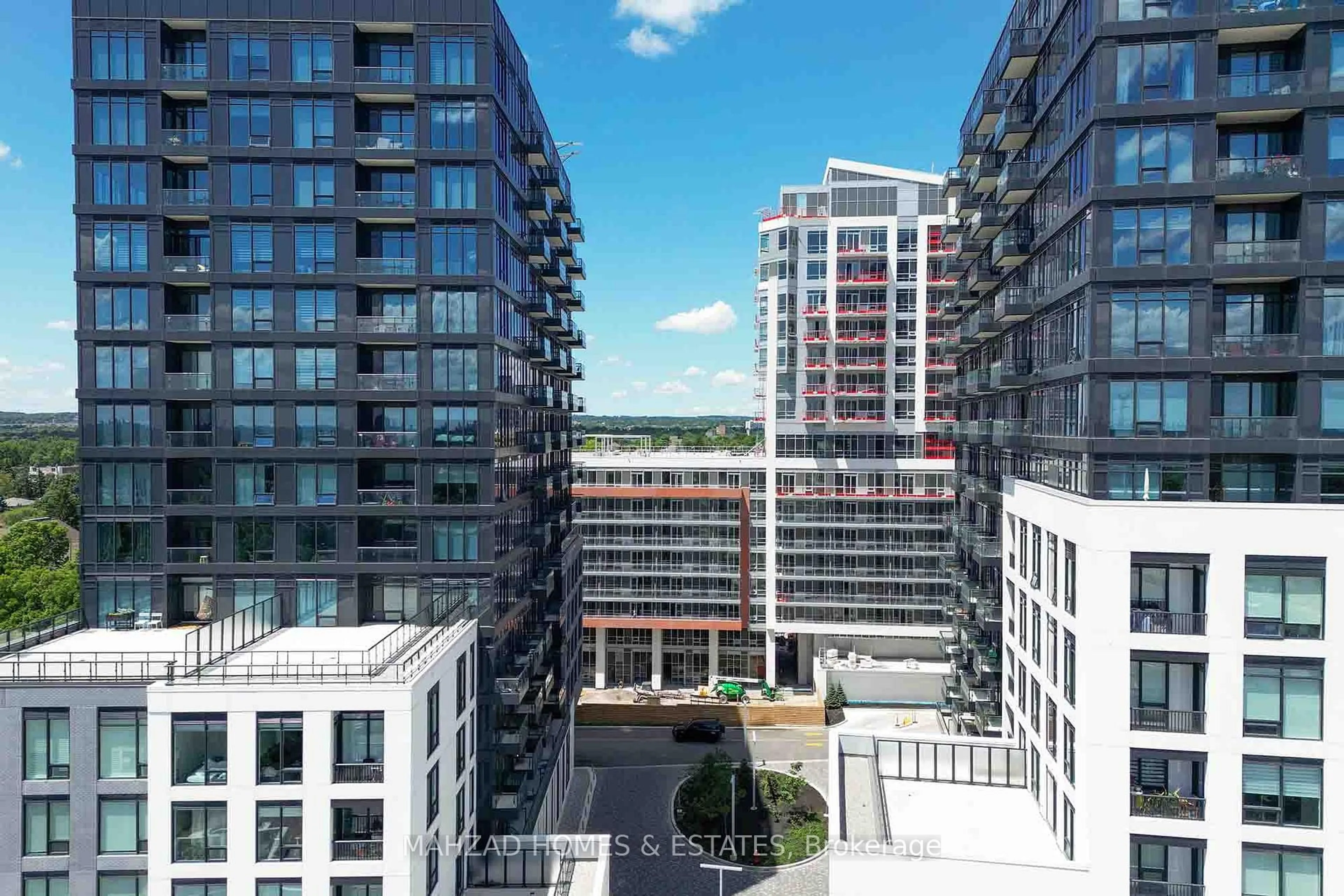 A pic from outside/outdoor area/front of a property/back of a property/a pic from drone, city buildings view from balcony for 8886 yonge St #1806, Richmond Hill Ontario L4C 1Z8