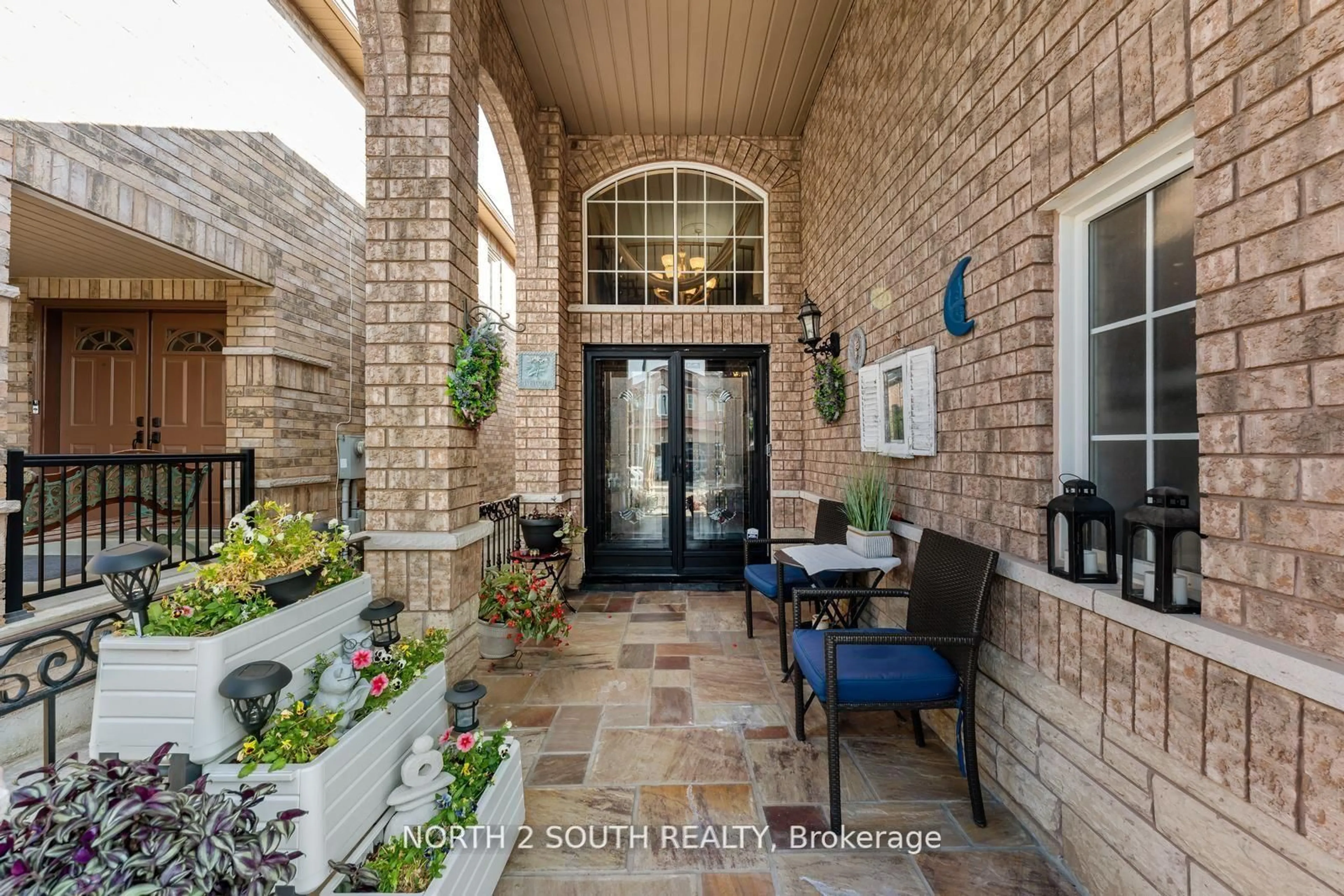 Indoor entryway for 121 Royal Pine Ave, Vaughan Ontario L4H 1S8