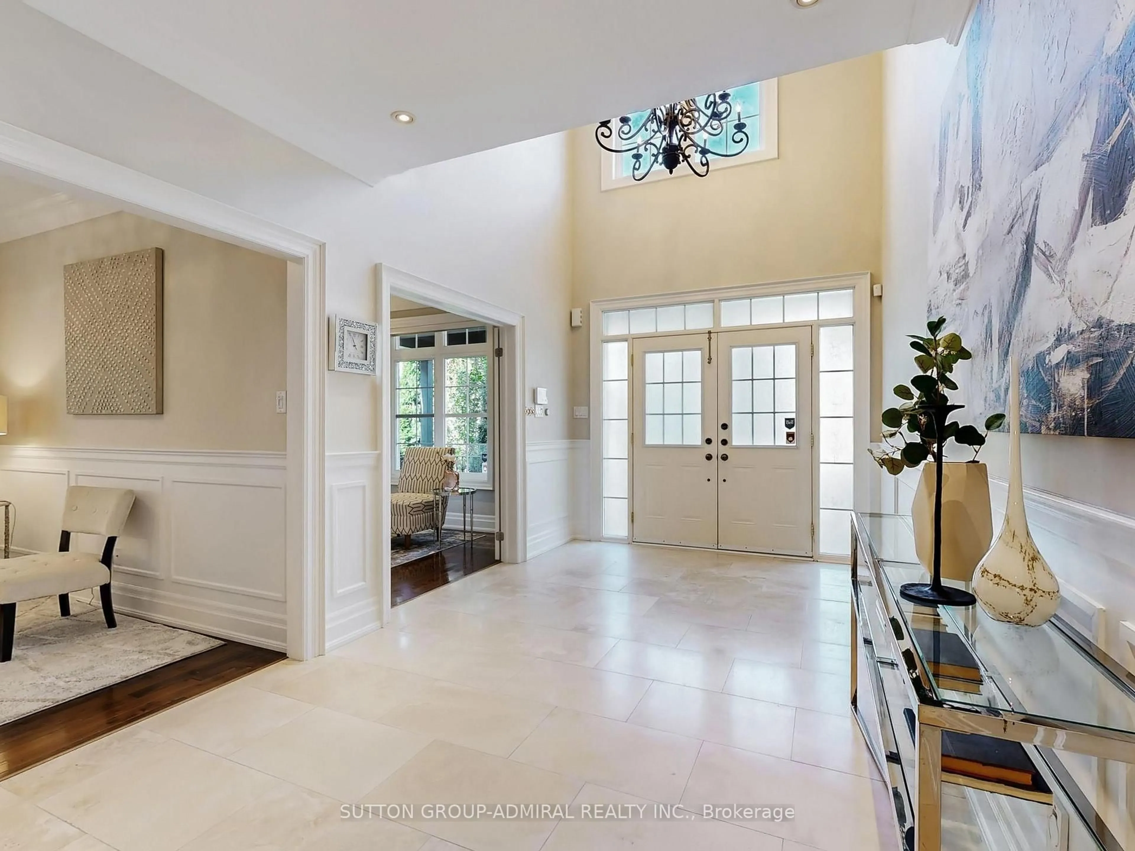Indoor foyer for 124 Rivermill Cres, Vaughan Ontario L6A 0P7