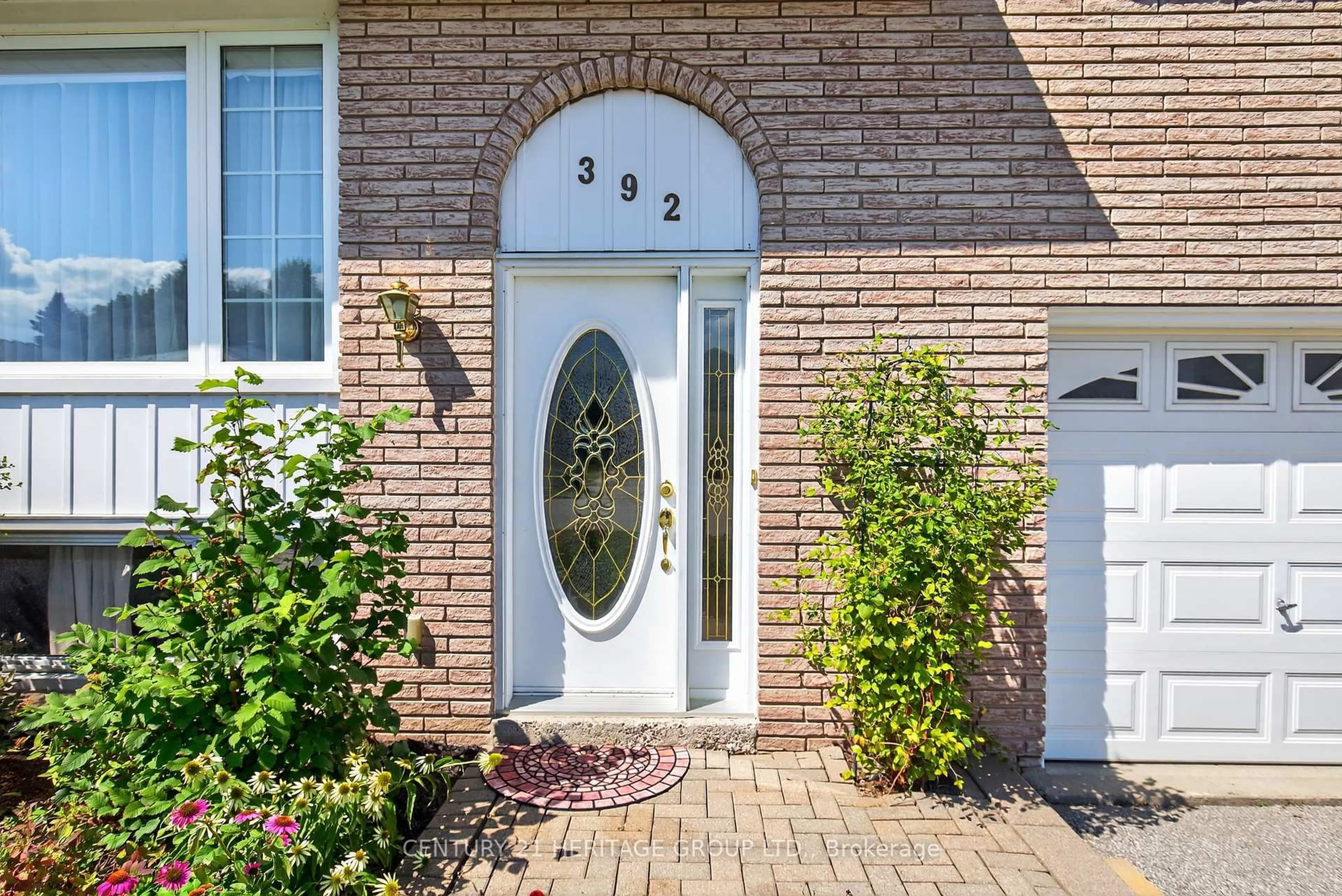 Home with brick exterior material, street for 392 Colborne St, Bradford West Gwillimbury Ontario L3Z 1C8