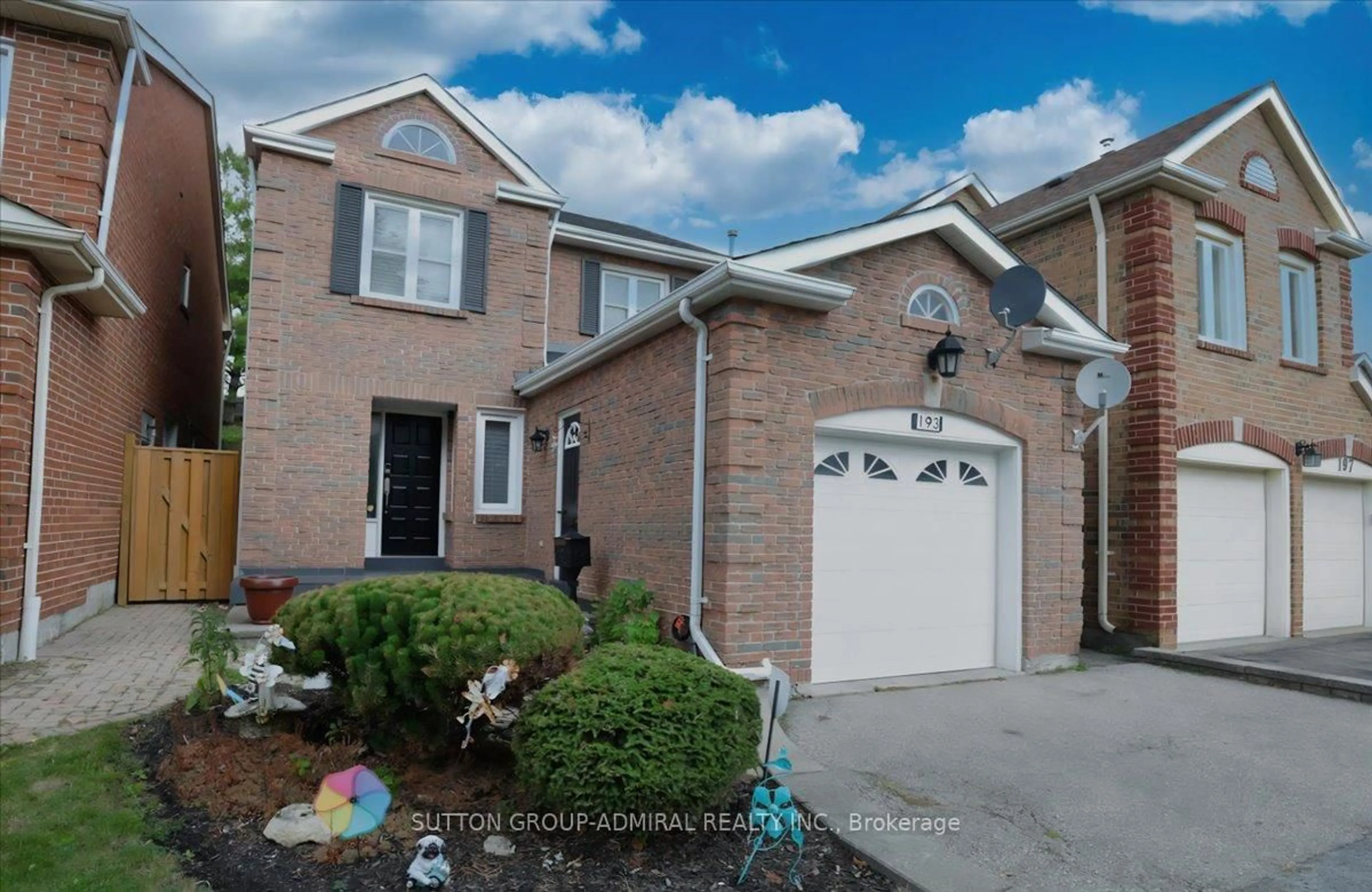 Home with brick exterior material, street for 193 Glenmanor Way, Vaughan Ontario L4J 3A3