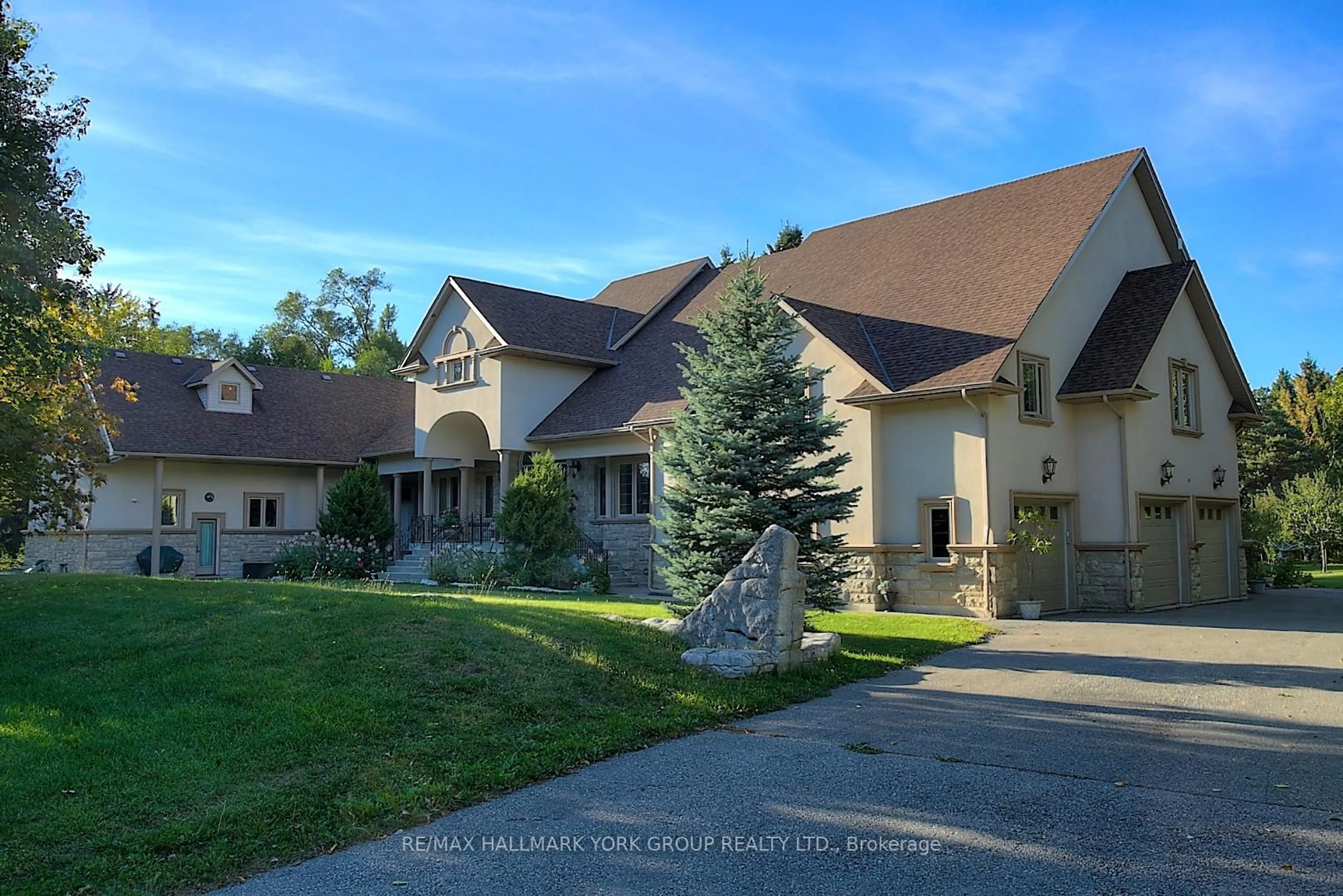Unknown for 2 Kingswood Dr, King Ontario L7B 1K8