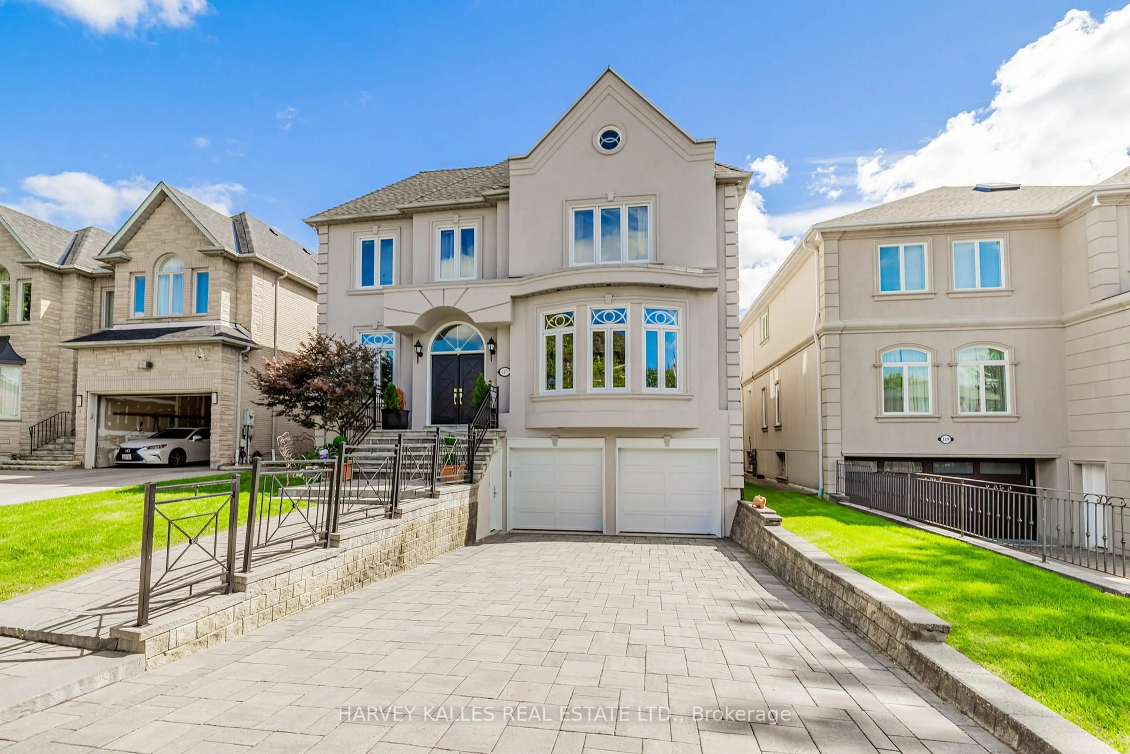 Home with vinyl exterior material, street for 145 Rodeo Dr, Vaughan Ontario L4J 4Y6
